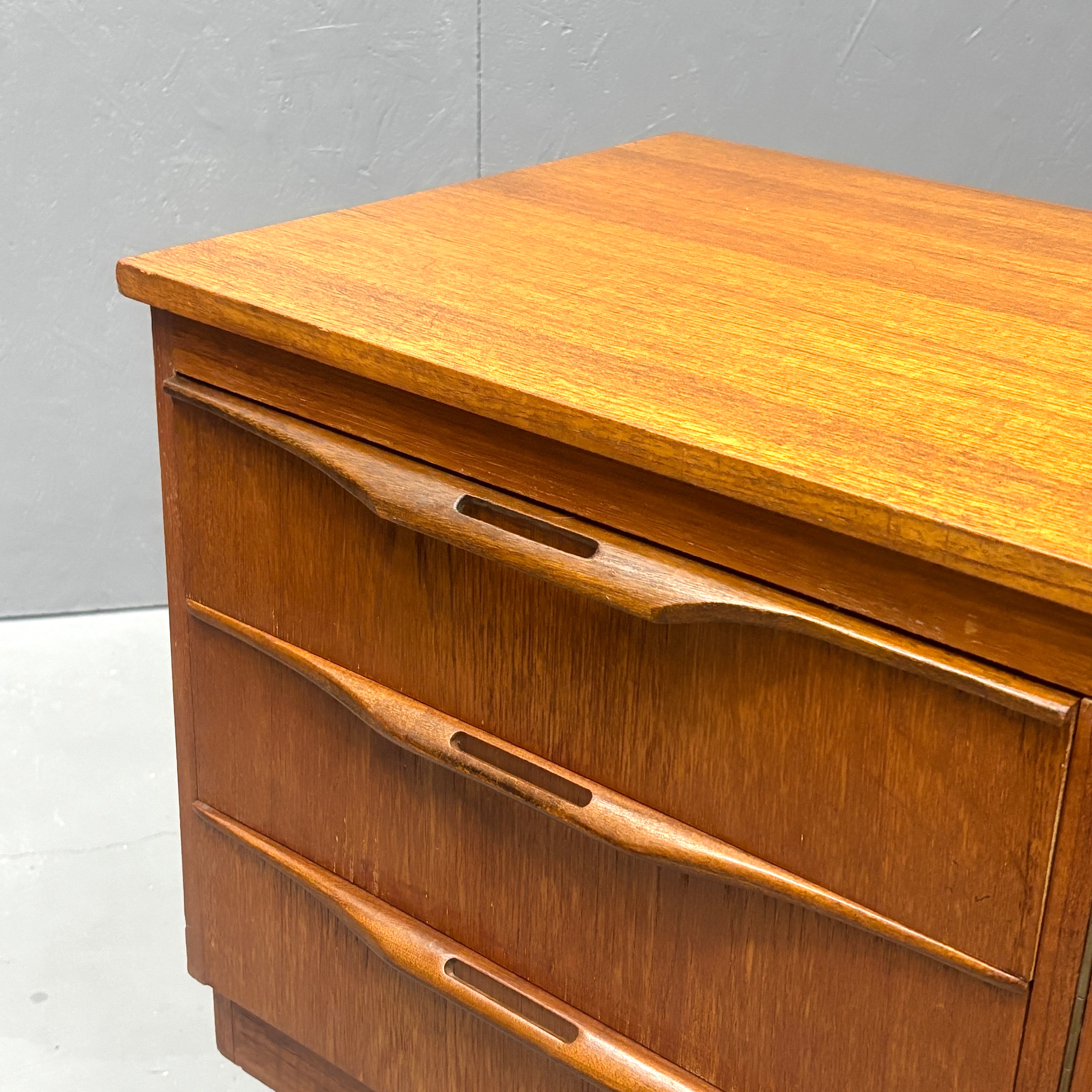 Stonehill(ストーンヒル) / Vintage Sideboard (401) – NONOR FURNITURE