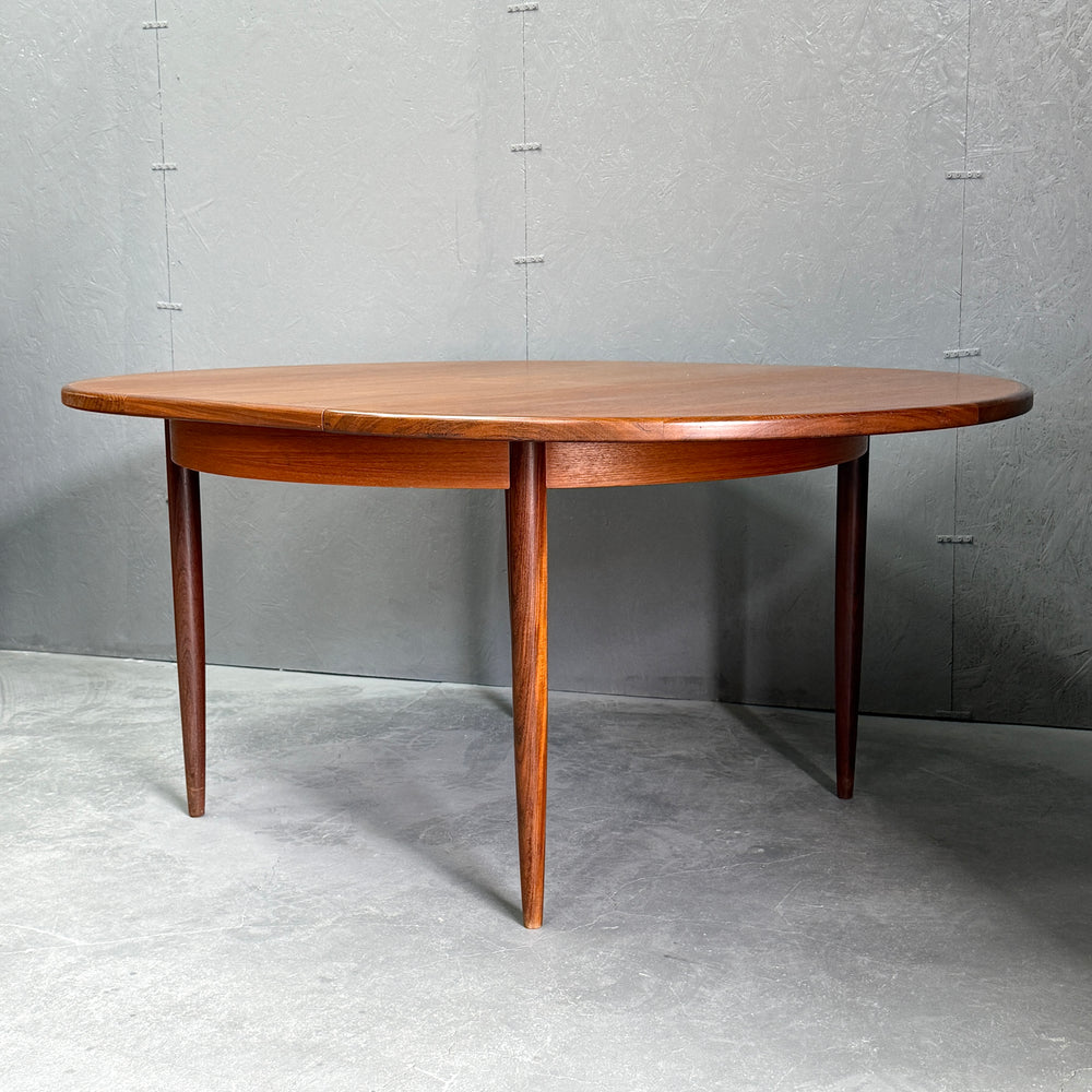 
                      
                        G-PLAN(ジープラン) / Fresco ROUND TABLE フレスコ ラウンドエクステンション ダイニングテーブル (403)
                      
                    