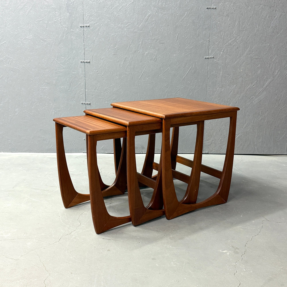 
                      
                        SUNELM Products (サンエルム・プロダクツ)
/ Teak Nest of Table チーク ネストテーブル
                      
                    