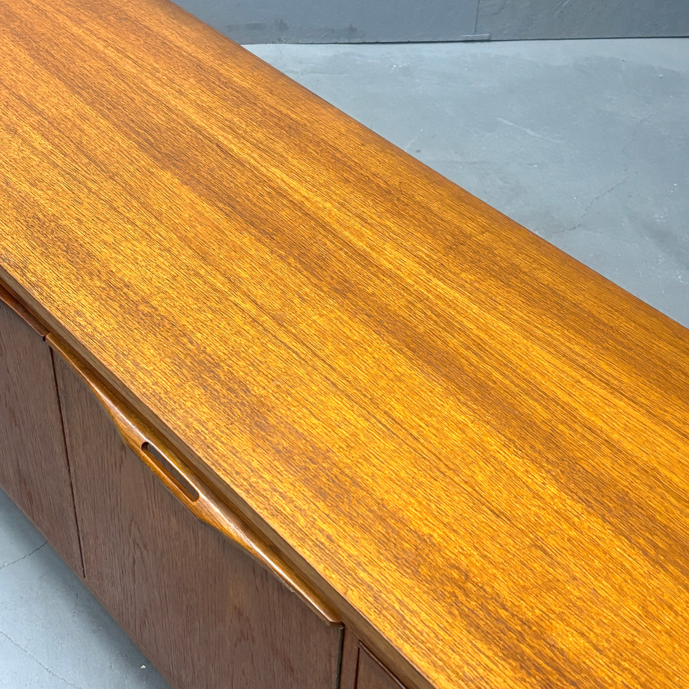 
                      
                        Stonehill(ストーンヒル) / Vintage Sideboard (401)
                      
                    