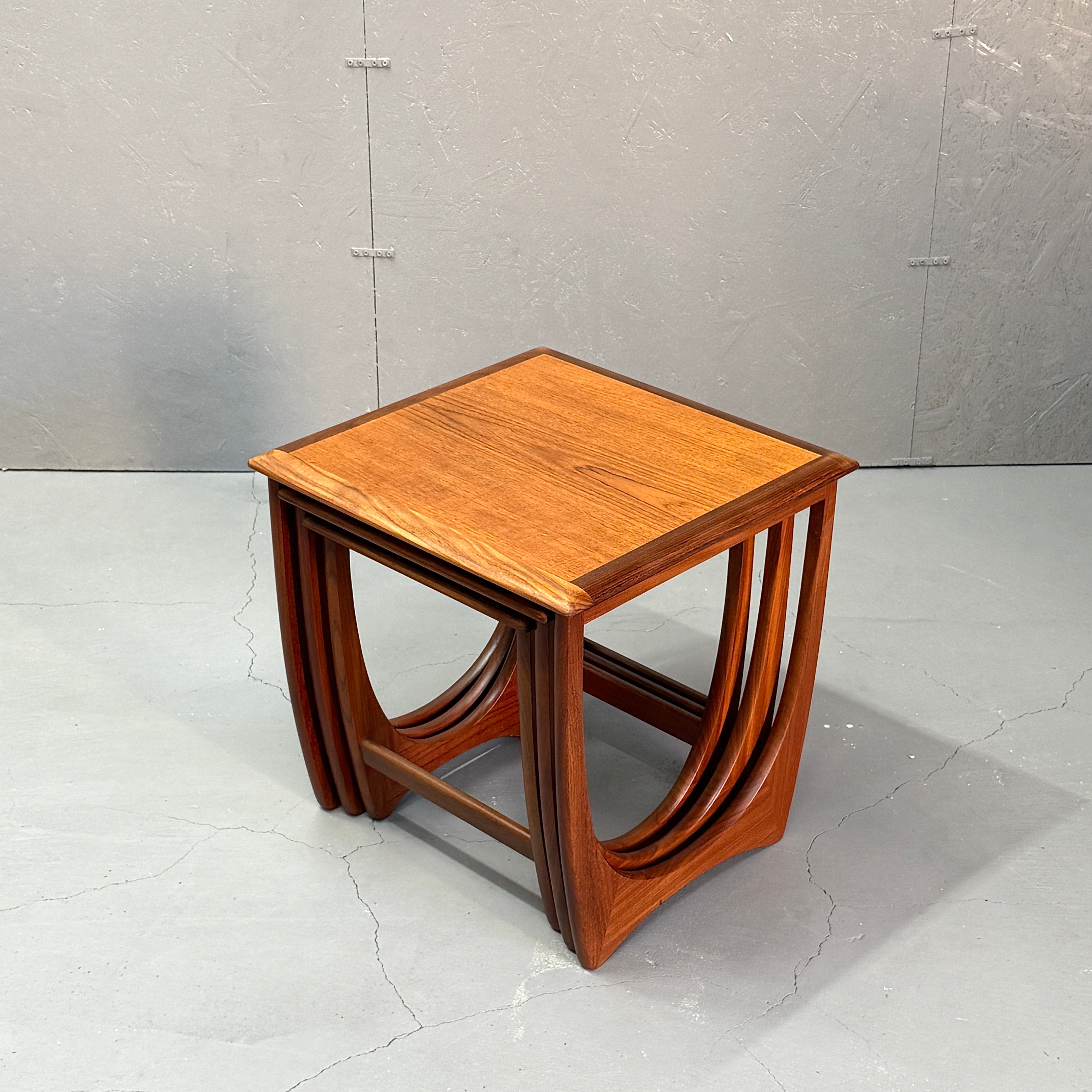 G-PLAN(ジープラン) / アストロ ネストテーブル (401) G-PLAN(ジープラン) / ASTRO NEST TABLE アストロ ネストテーブル (401