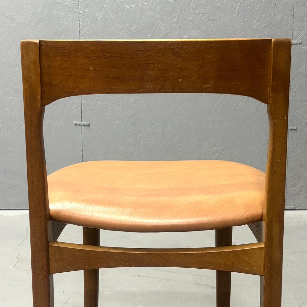 
                      
                        Nathan(ネイサン) / DINING CHAIR ダイニングチェア (402)
                      
                    