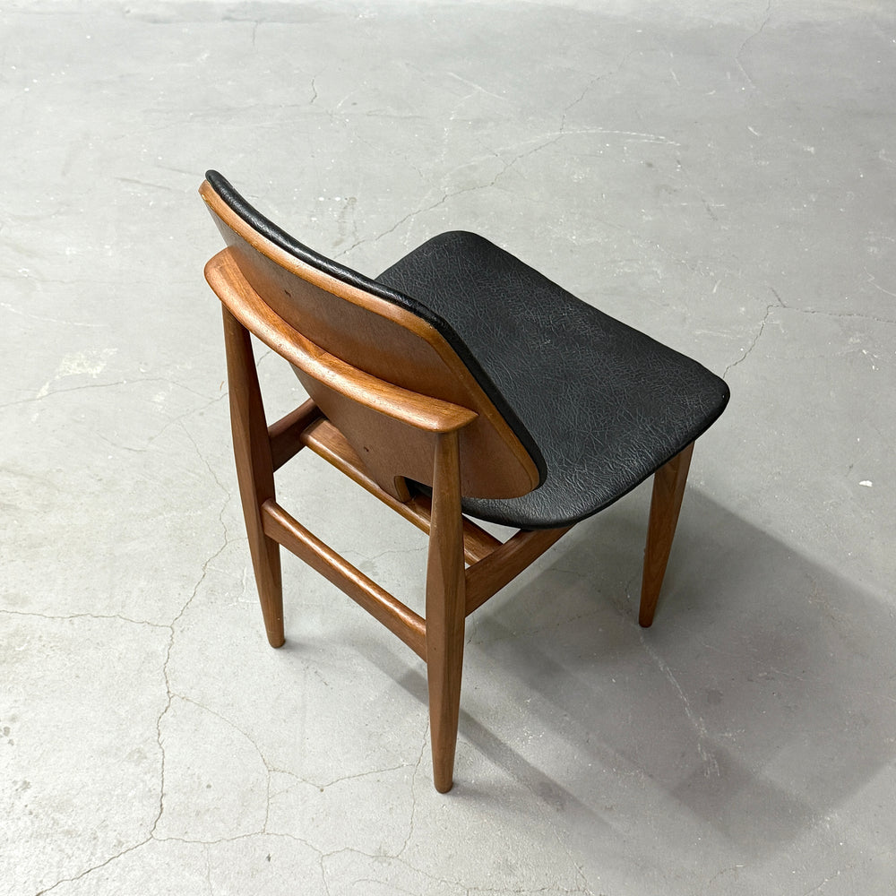 
                      
                        Elliots of Newbury(EON) / VINTAGE CHAIR ヴィンテージチェア (502)
                      
                    