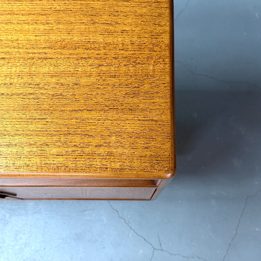 
                      
                        G-PLAN(ジープラン) / Fresco Sideboard フレスコ サイドボード (503)
                      
                    