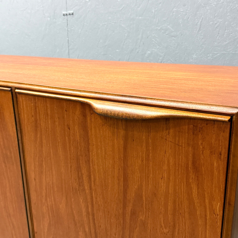 
                      
                        A.H.McINTOSH(マッキントッシュ) /  DUNVEGAN Sideboard (402)
                      
                    
