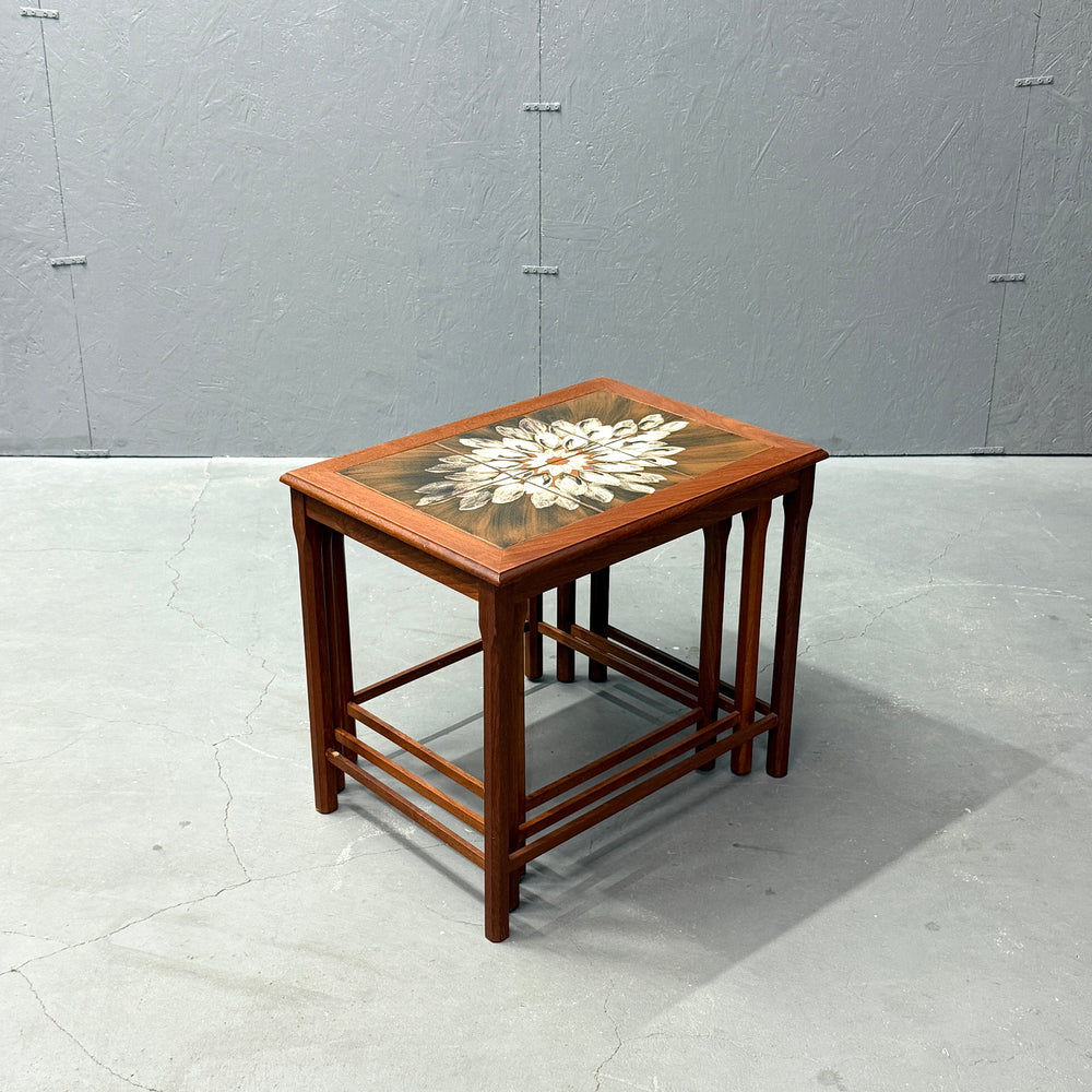 
                      
                        MOBELFABRIKKEN TOFTEN(モーベルファブリッケン・トフテン) / Tiletop nest table タイルトップ テストテーブル (501)
                      
                    