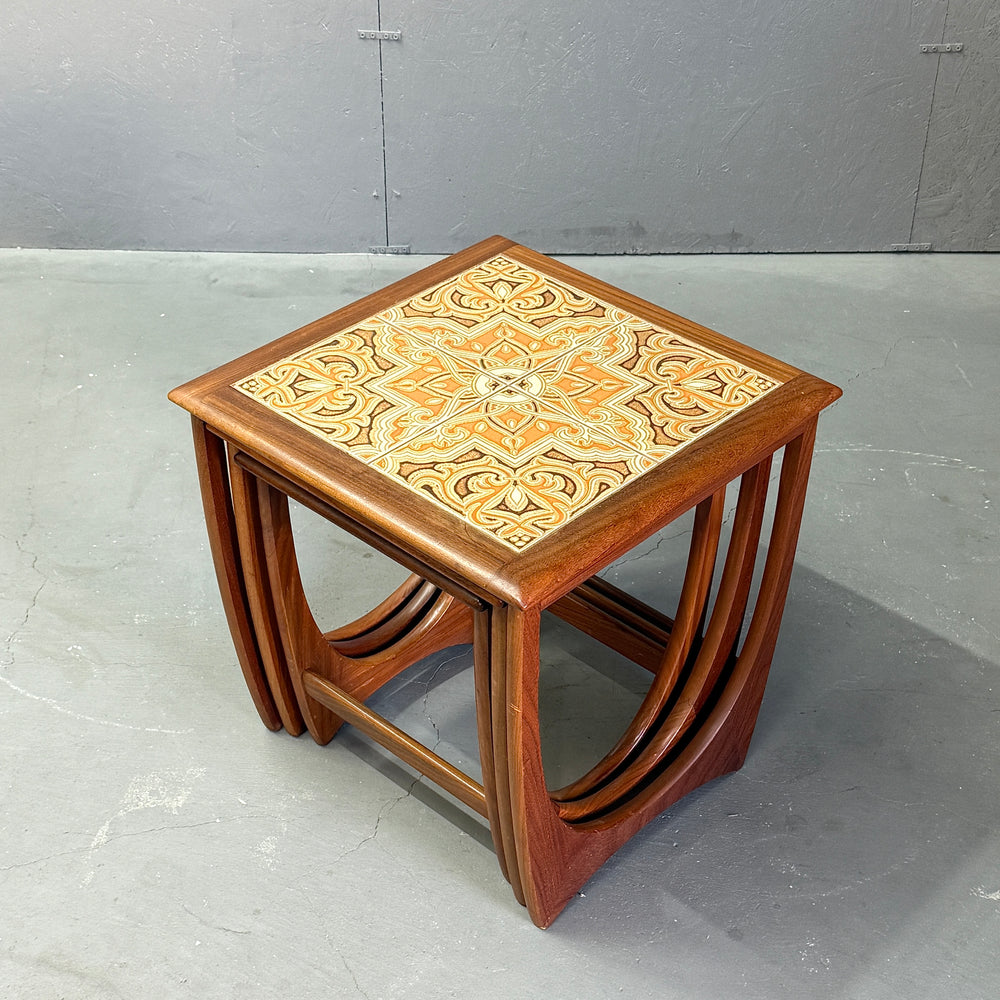 
                      
                        G-PLAN(ジープラン) / Astro  Tile top Nest table アストロ タイルトップ ネストテーブル (501)
                      
                    