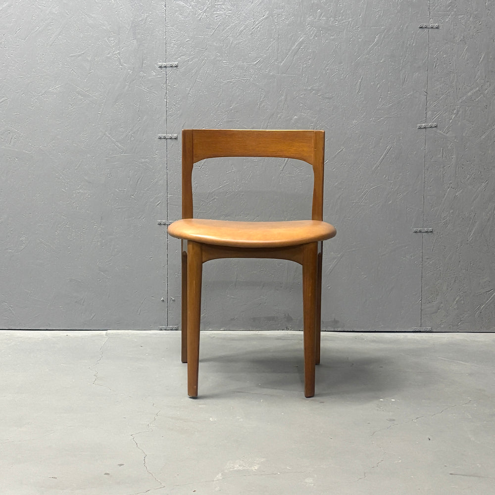 
                      
                        Nathan(ネイサン) / DINING CHAIR ダイニングチェア (402)
                      
                    