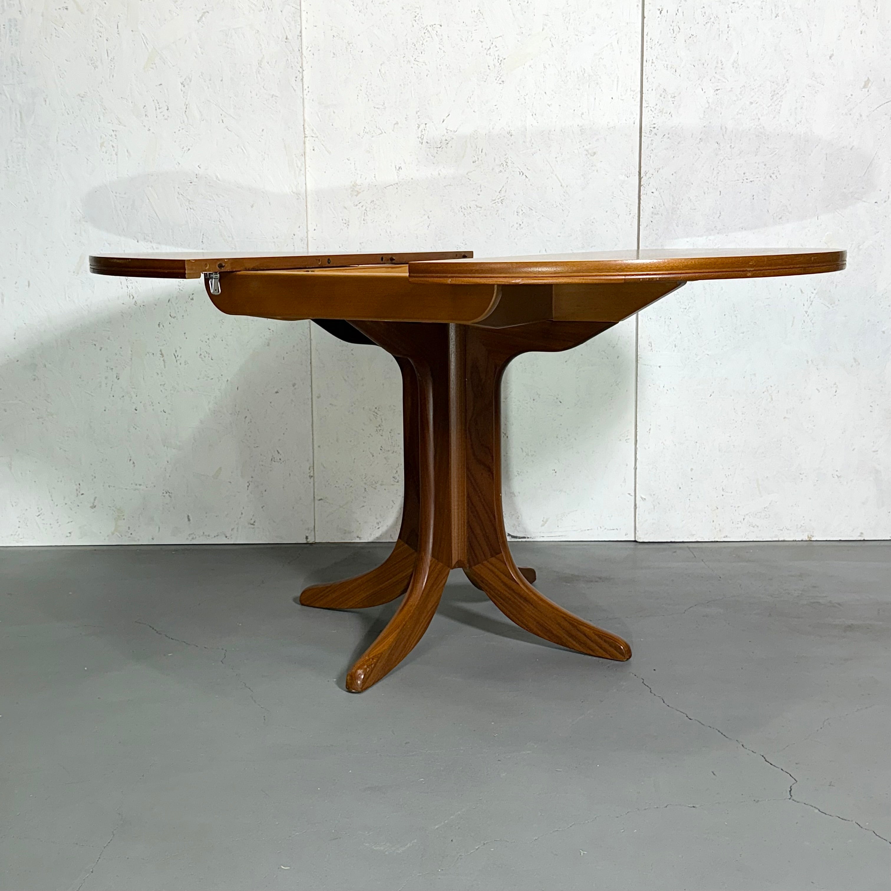 Parker Knoll(パーカーノール) / ROUND EXTENSION TABLE