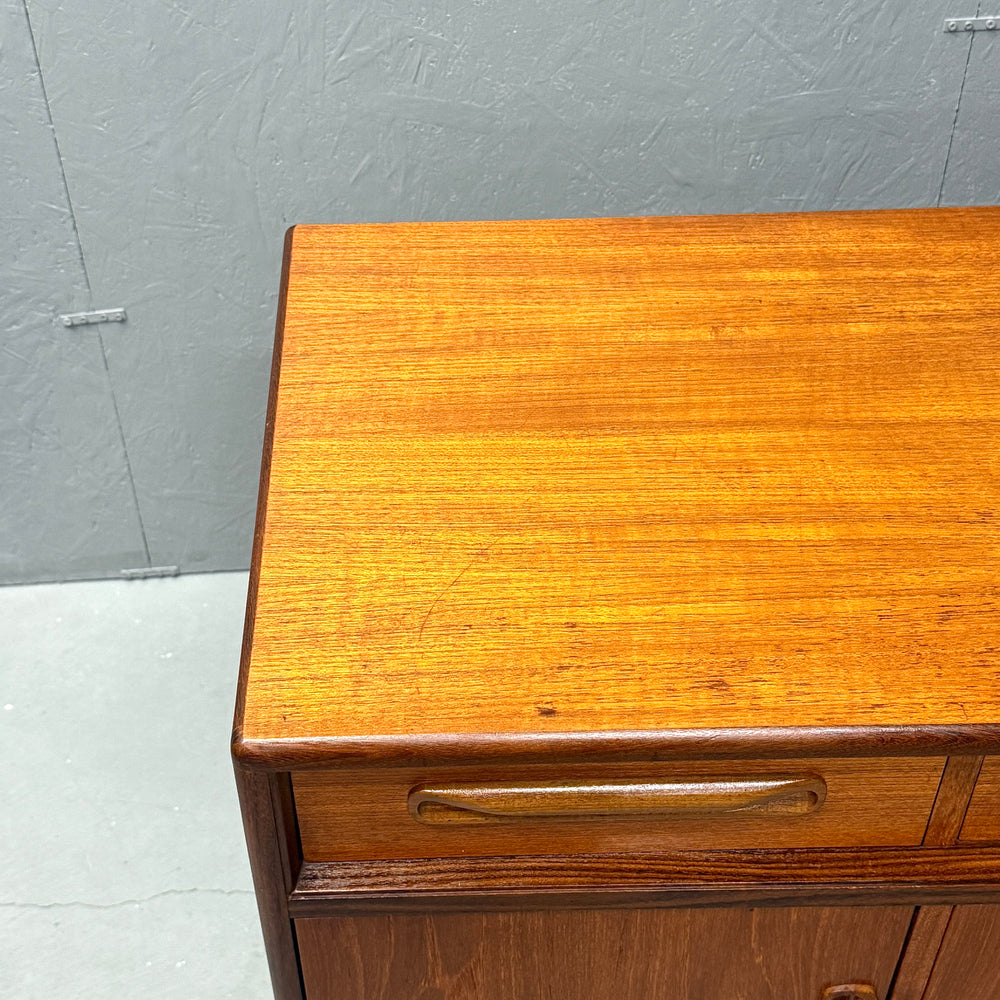 
                      
                        G-PLAN(ジープラン) / Fresco Sideboard フレスコ サイドボード (502)
                      
                    