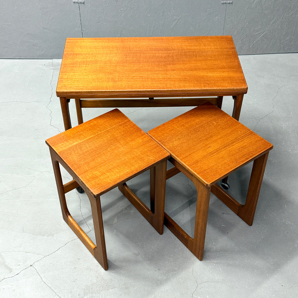 
                      
                        A.H.McINTOSH(マッキントッシュ) / Nest table ネストテーブル (402)
                      
                    