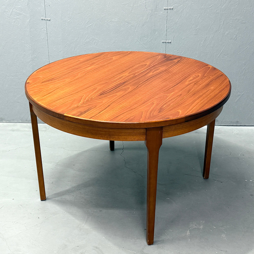 
                      
                        Remploy / EXTENSION ROUND TABLE エクステンション ラウンドテーブル
                      
                    