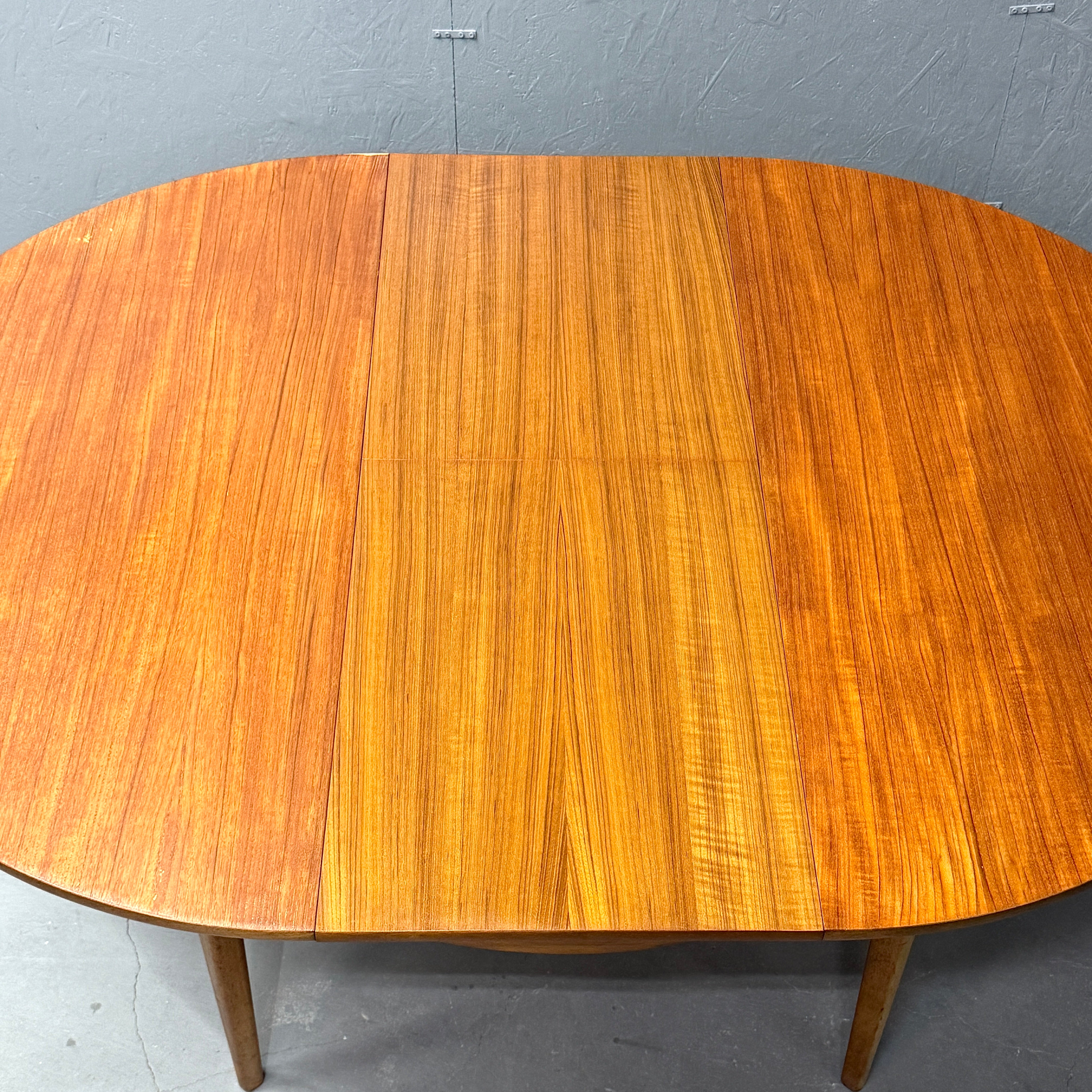 SUTCLIFFE OF TODMORDEN / Extension round table エクステンション