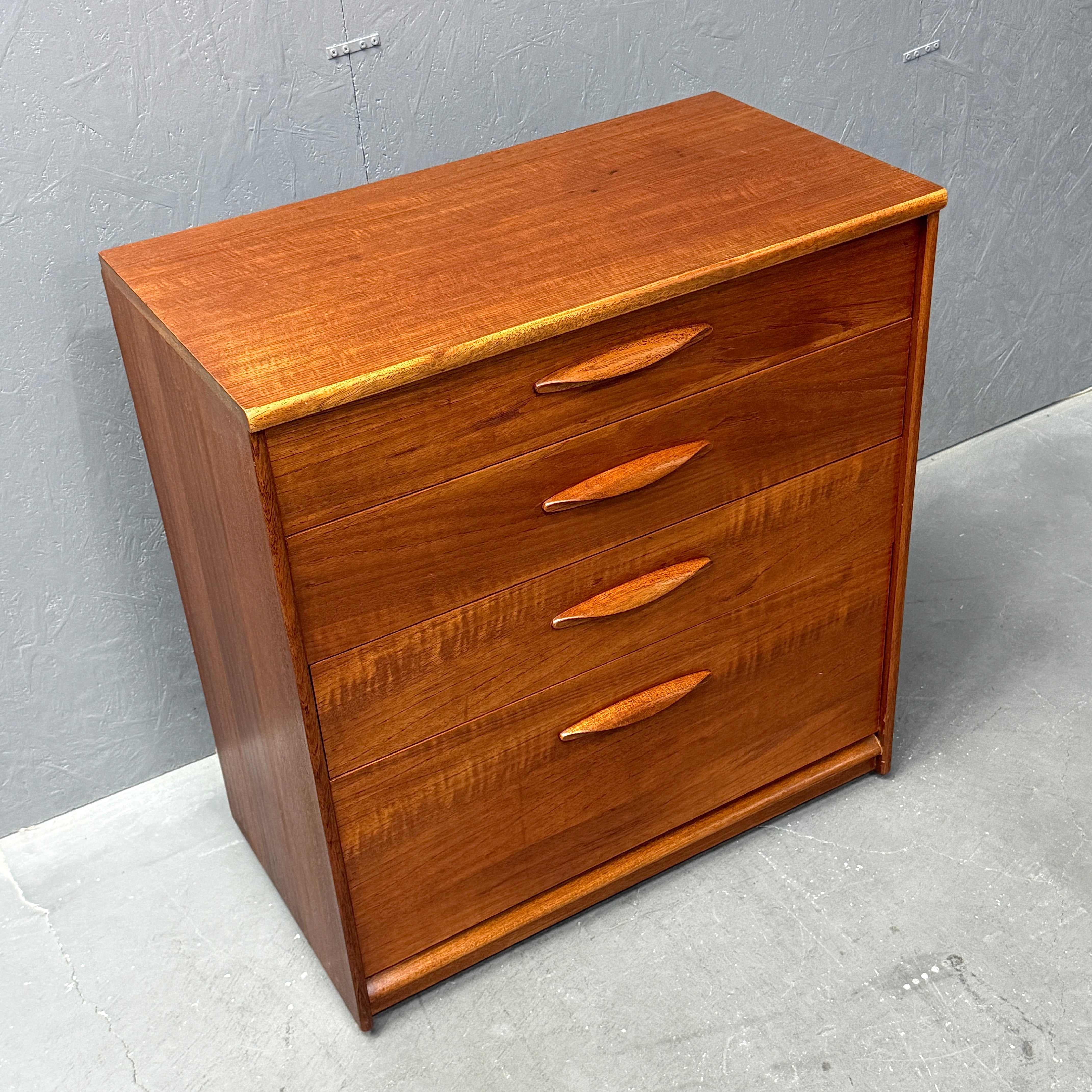 Austinsuite 英国 ヴィンテージ チーク4段チェスト Austinsuite(オースティンスイート) / Vintage 4 Drawer Chest 4段