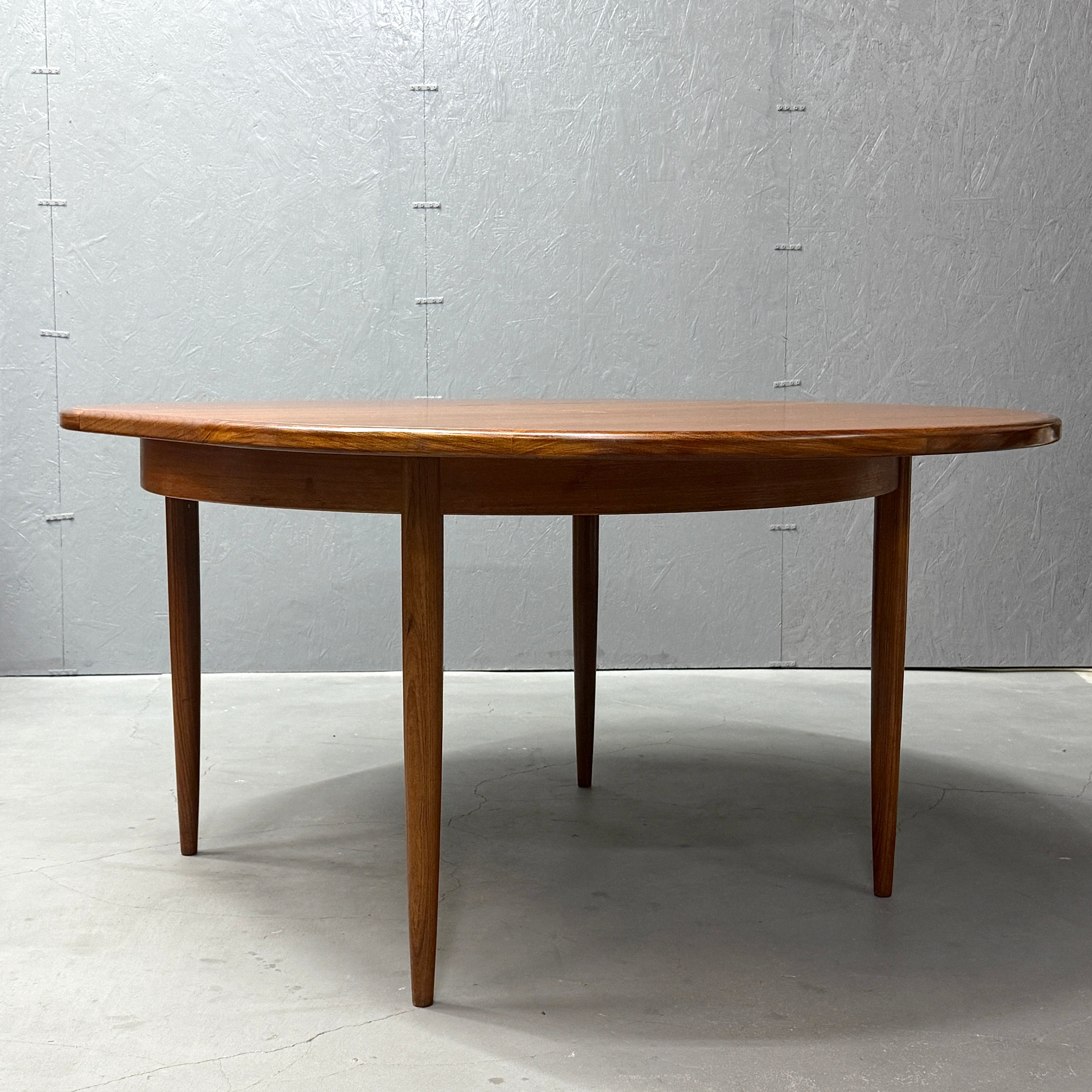 G-PLAN ジープラン フレスコ ラウンド ダイニングテーブル (534) G-PLAN(ジープラン) / Fresco ROUND TABLE フレスコ ラウンド