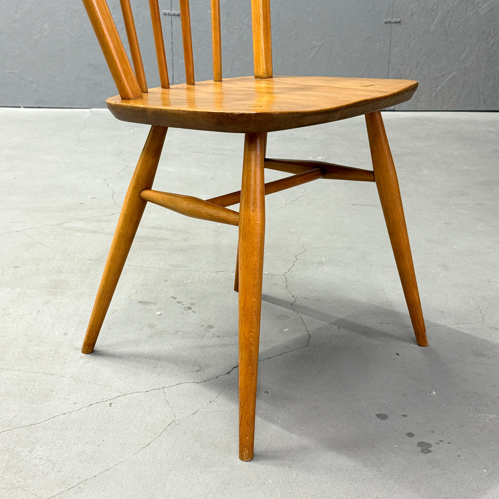 
                      
                        ERCOL(アーコール) / HOOP BACK CHAIR 4本 フープバックチェア (401)
                      
                    