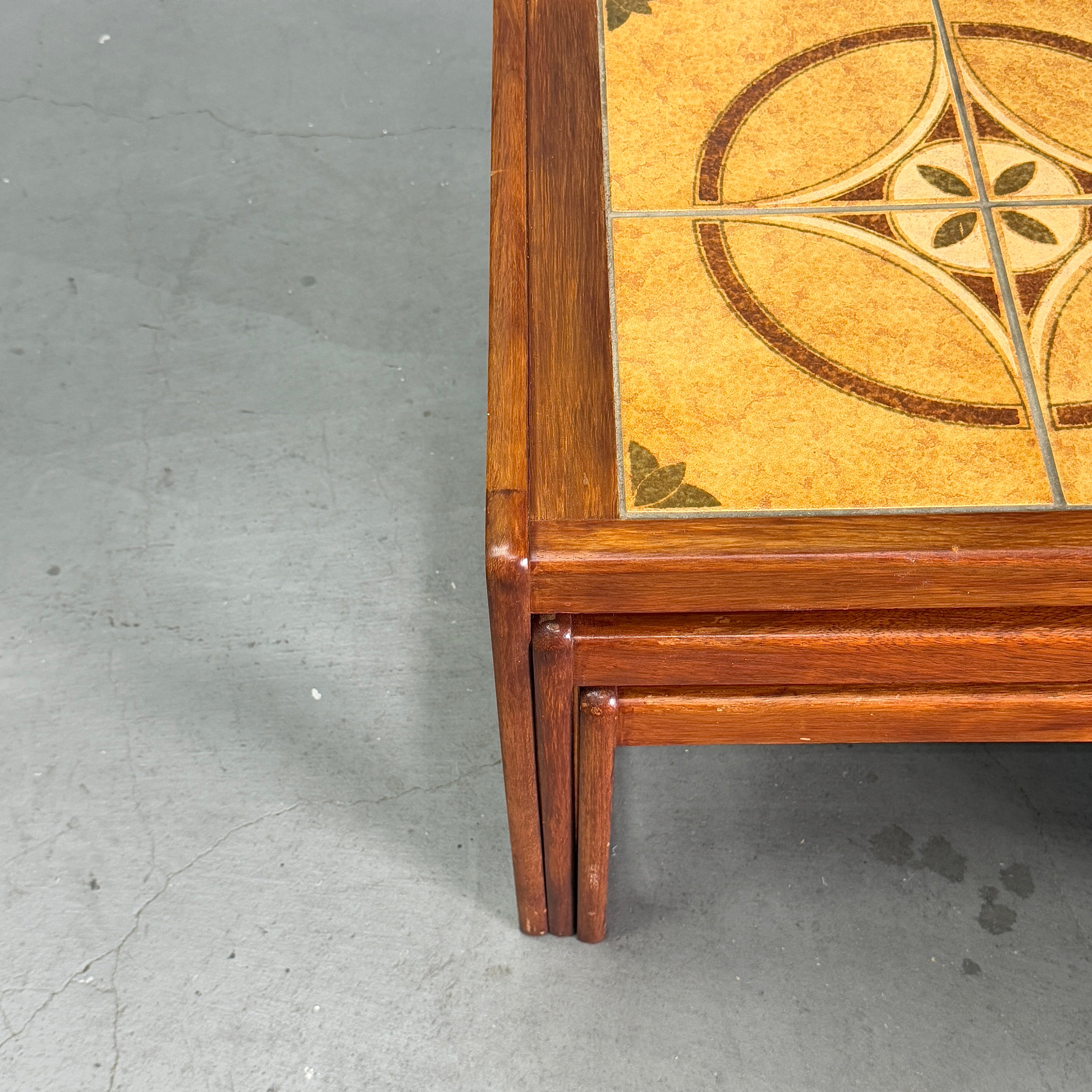 Vintage Teak Tile-Top Nest Table ヴィンテージ タイルトップ ネスト