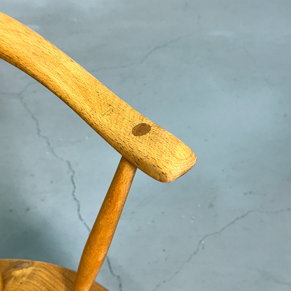 
                      
                        ERCOL(アーコール) COWHORN CHAIR / カウホーンチェア (302)
                      
                    