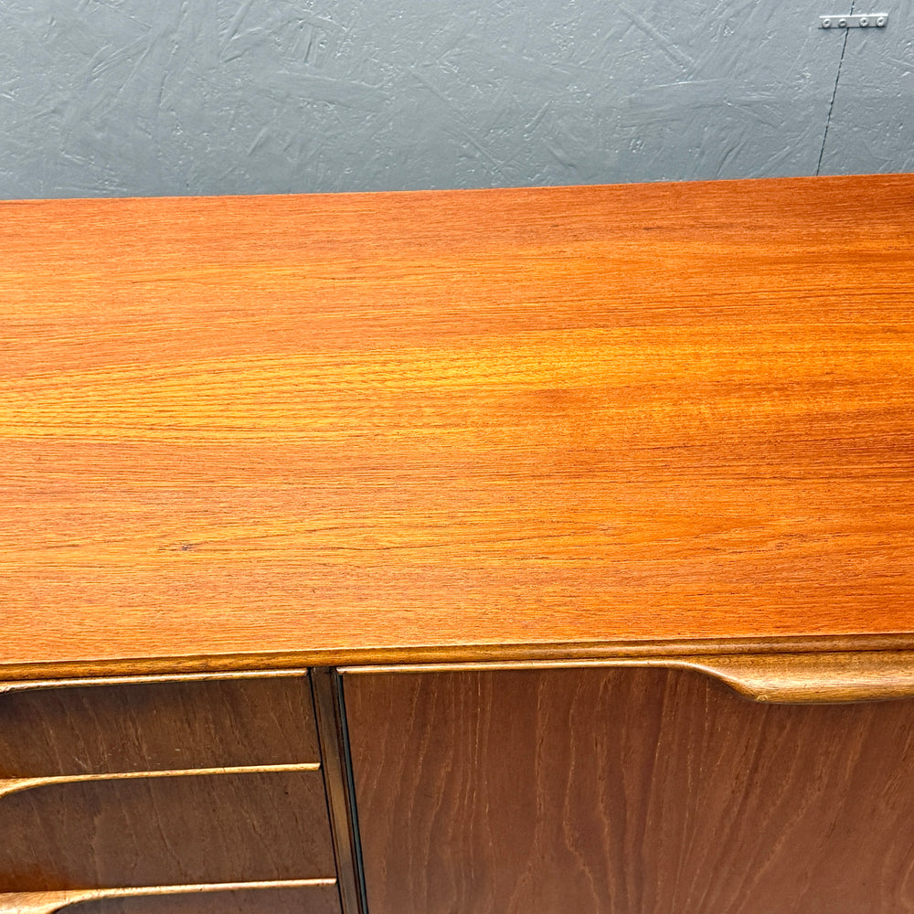
                      
                        A.H.McINTOSH(マッキントッシュ) /  DUNVEGAN Sideboard (402)
                      
                    