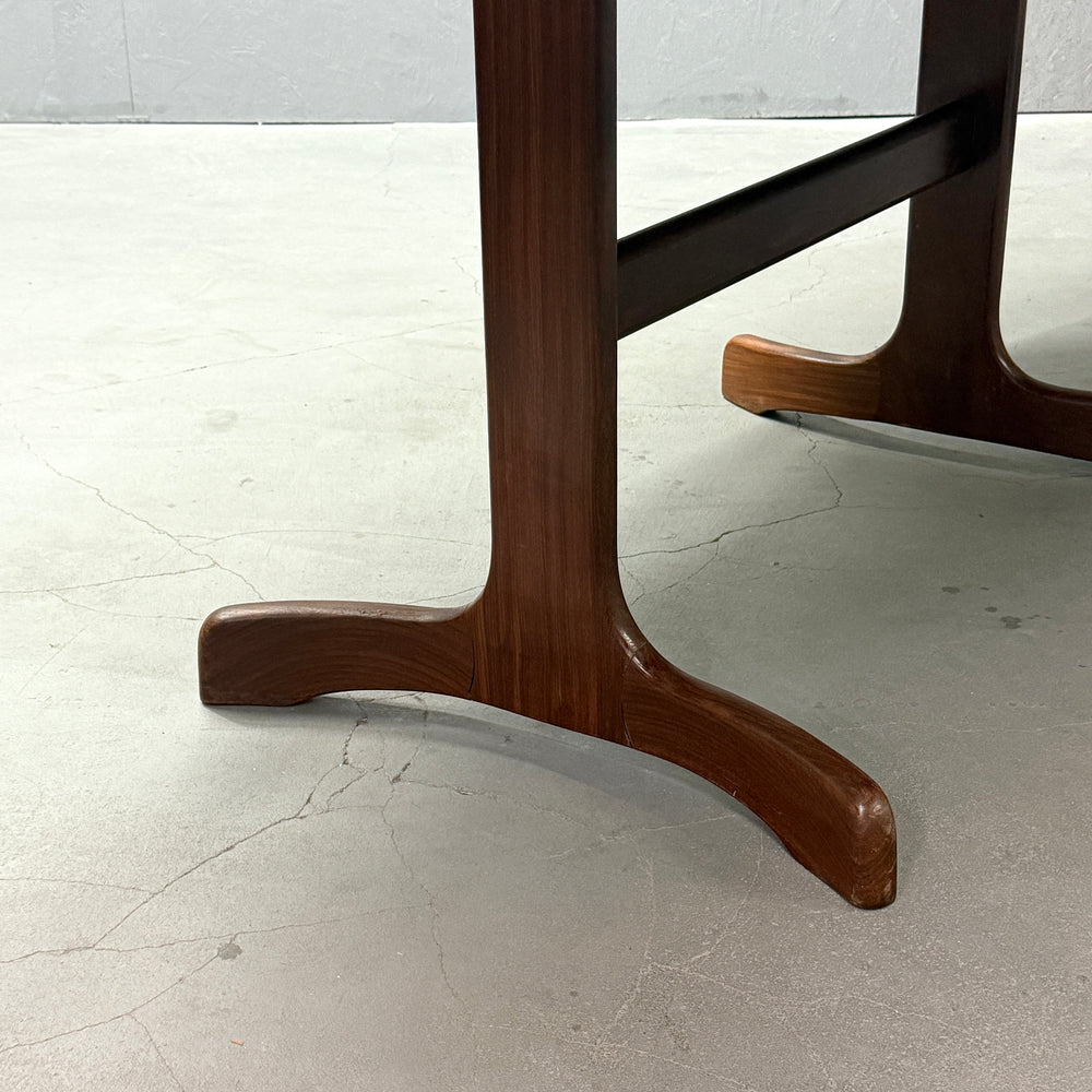 
                      
                        G-PLAN(ジープラン) / WHALE TAILE OVAL TABLE ホエールレッグ オーバルダイニングテーブル (401)
                      
                    