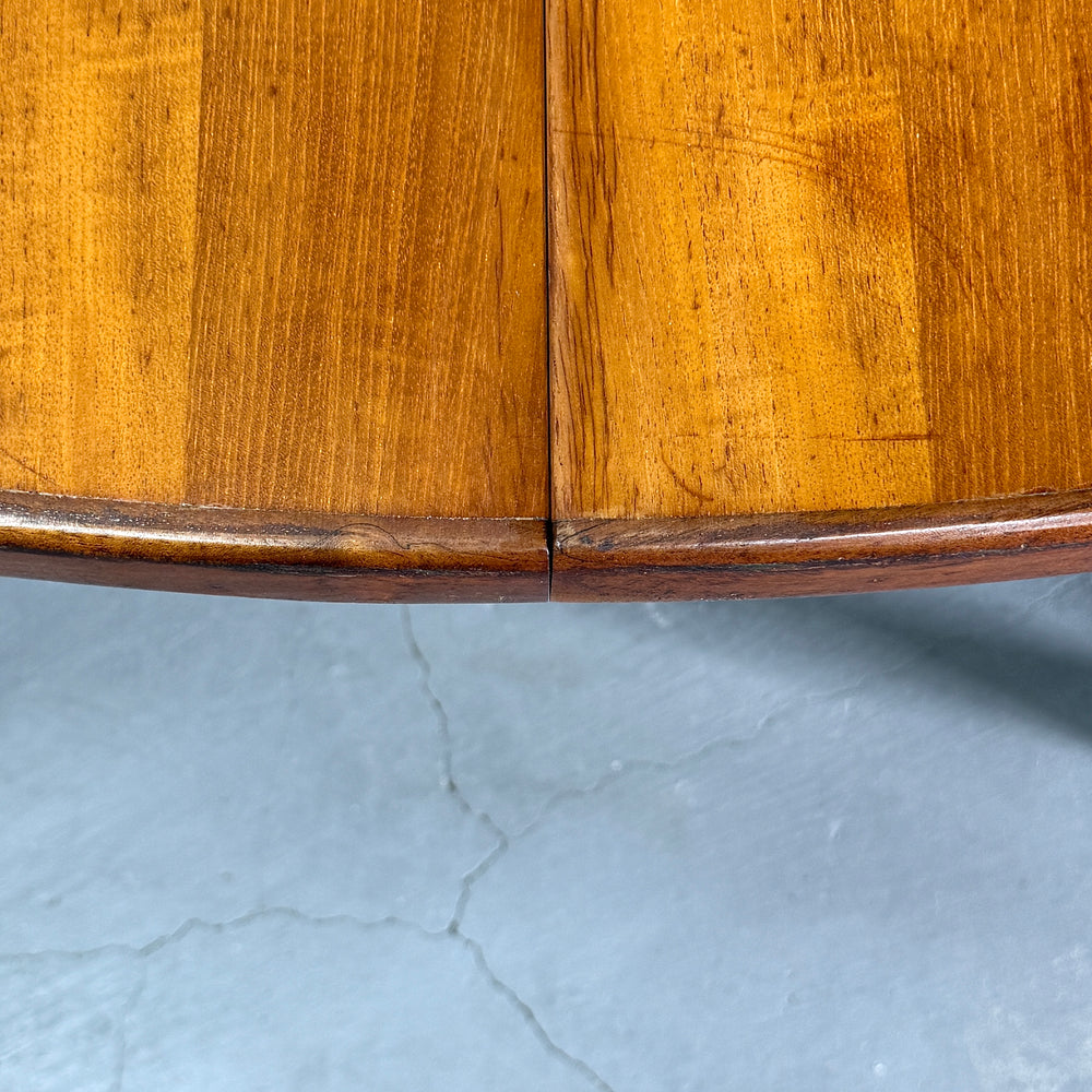 
                      
                        VINTAGE TEAK OVAL TABLE チークオーバルテーブル (401)
                      
                    