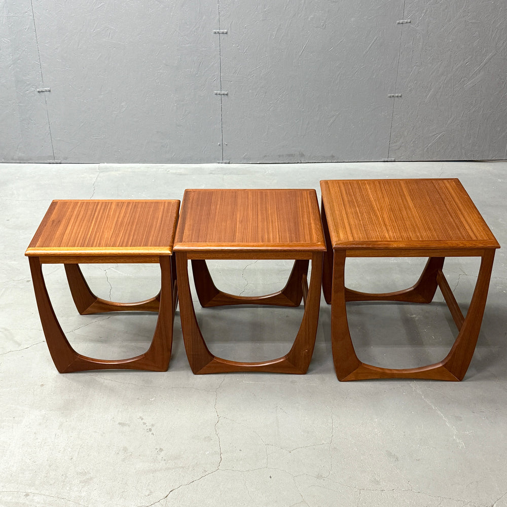 
                      
                        SUNELM Products (サンエルム・プロダクツ)
/ Teak Nest of Table チーク ネストテーブル
                      
                    