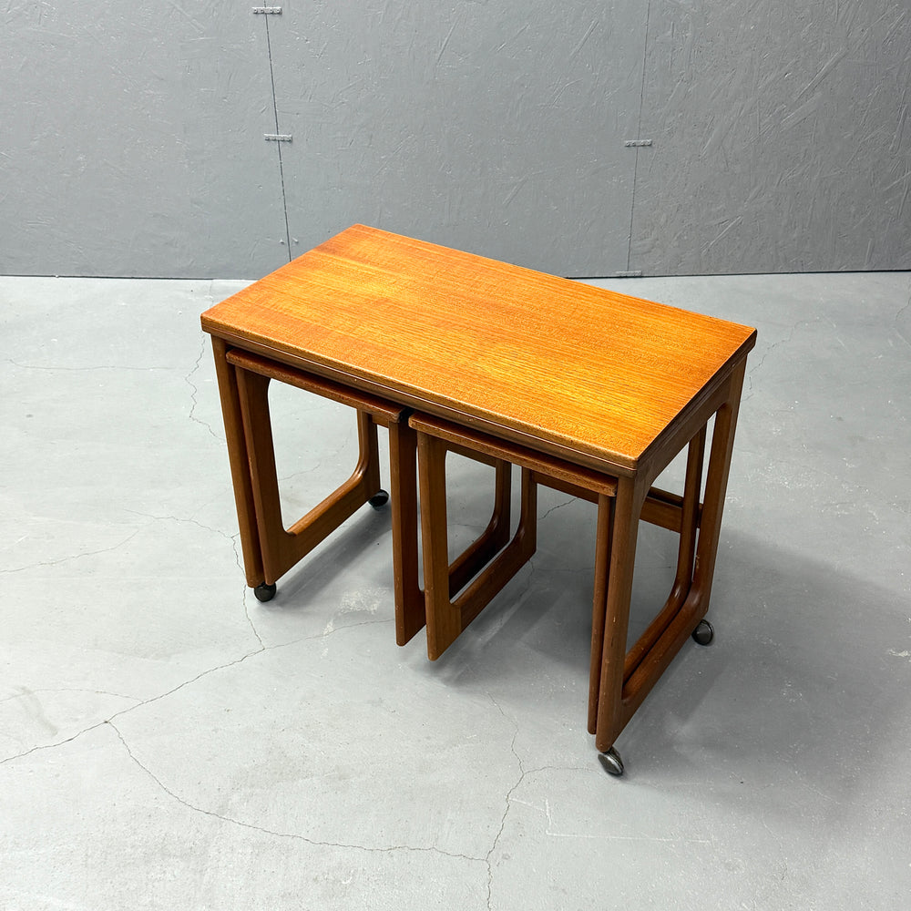 
                      
                        A.H.McINTOSH(マッキントッシュ) / Nest table ネストテーブル (402)
                      
                    