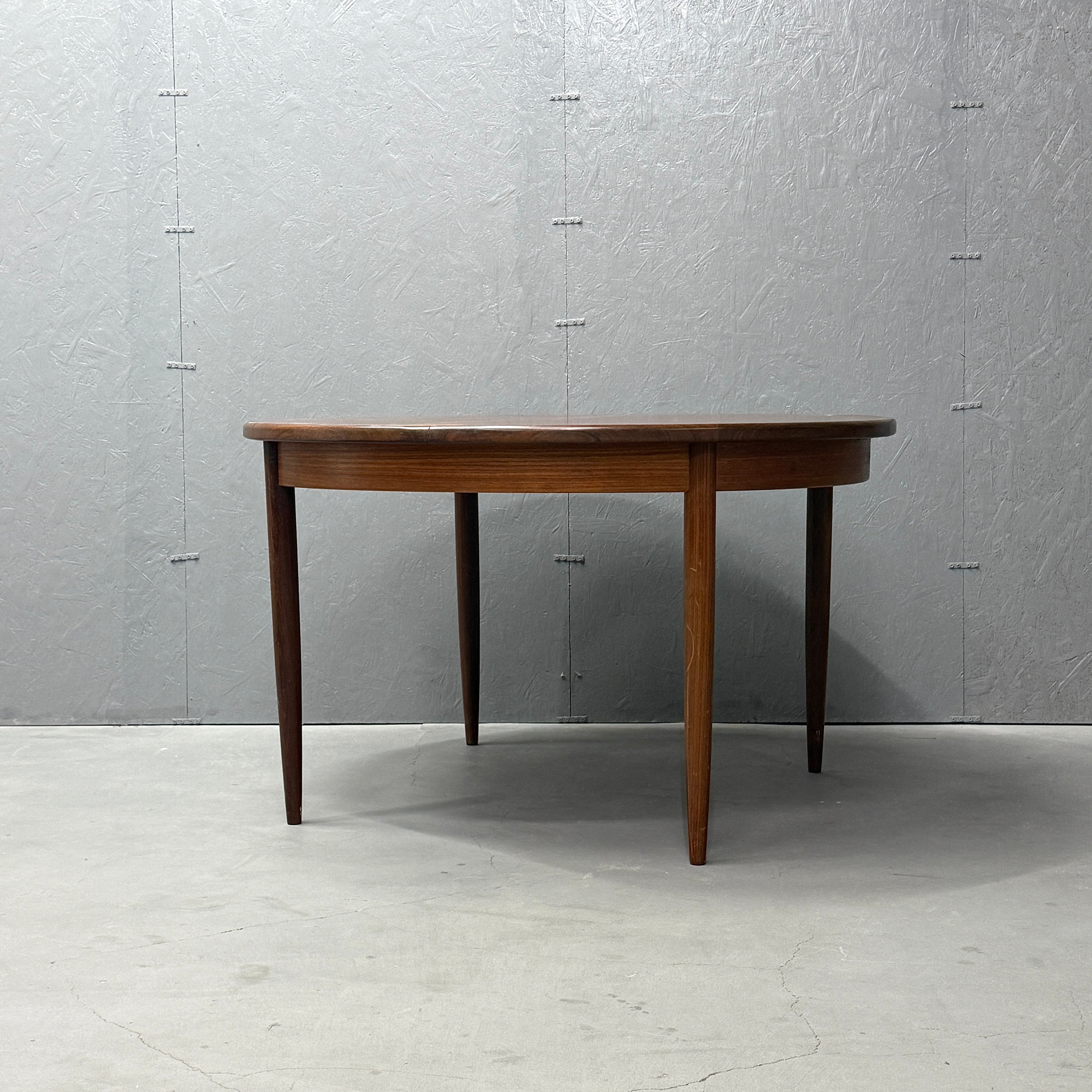 ラウンドダイニングテーブル【monoroom町田】 ラウンドダイニングテーブル【monoroom町田】