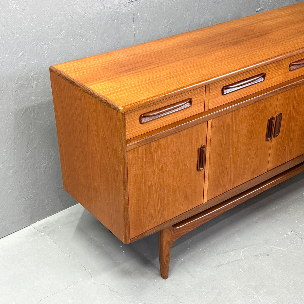 
                      
                        G-PLAN(ジープラン) / Fresco Sideboard フレスコ サイドボード (501)
                      
                    