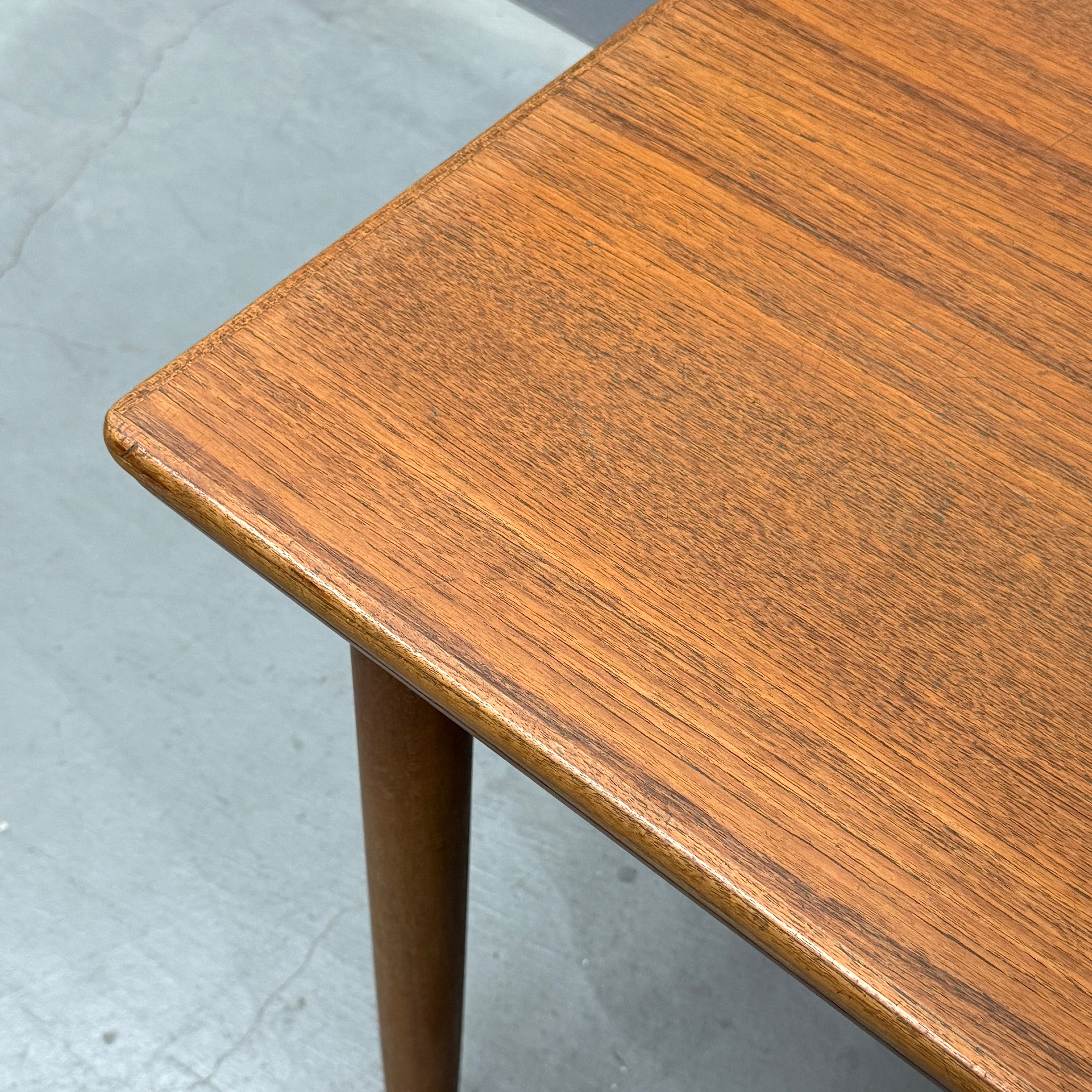 Danish Vintage / Draw-Leaf Dining Table デンマークヴィンテージ