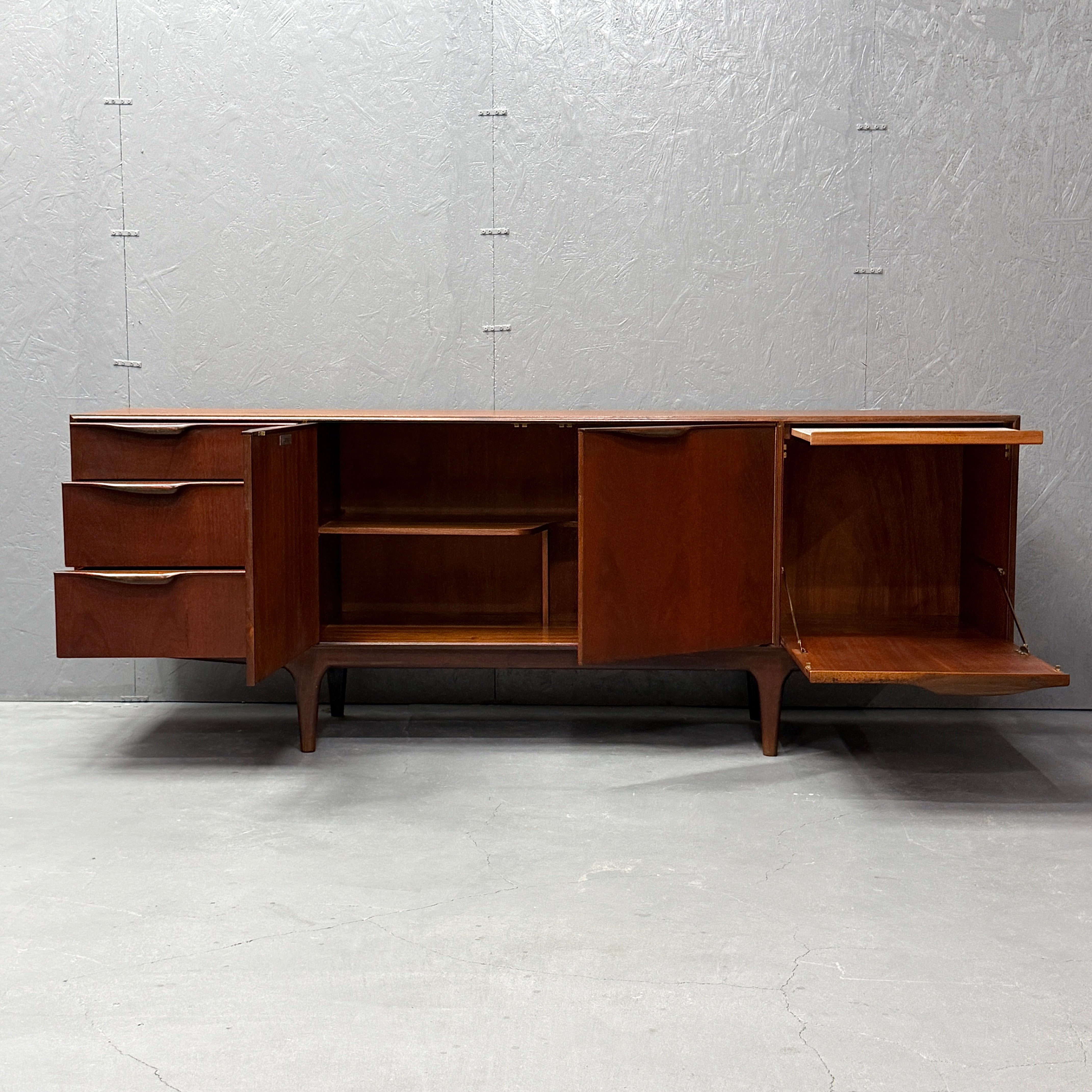 A.H.McINTOSH(マッキントッシュ) / DUNVEGAN Sideboard (401) – NONOR
