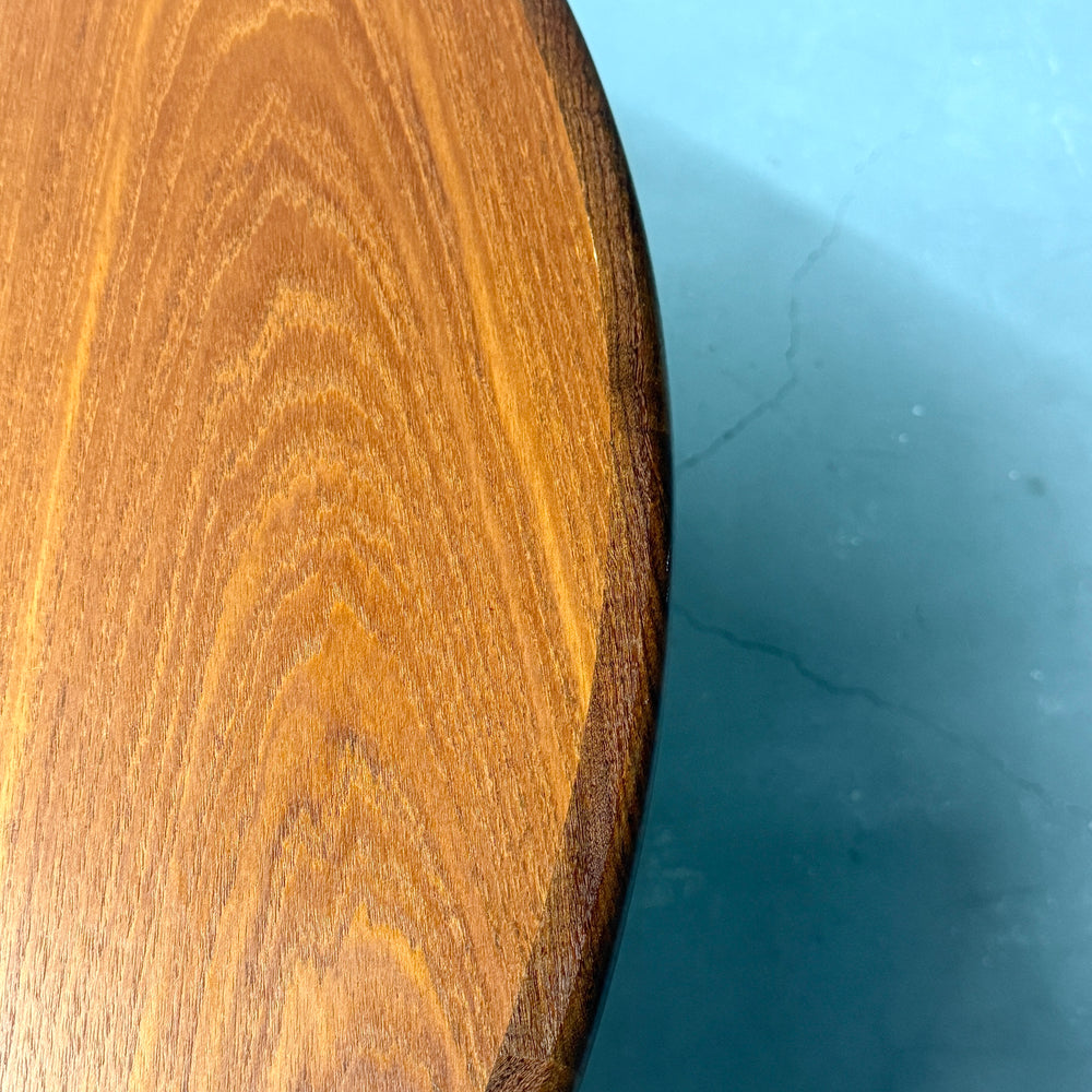 
                      
                        G-PLAN(ジープラン) / WHALE TAILE OVAL TABLE ホエールレッグ オーバルダイニングテーブル (401)
                      
                    