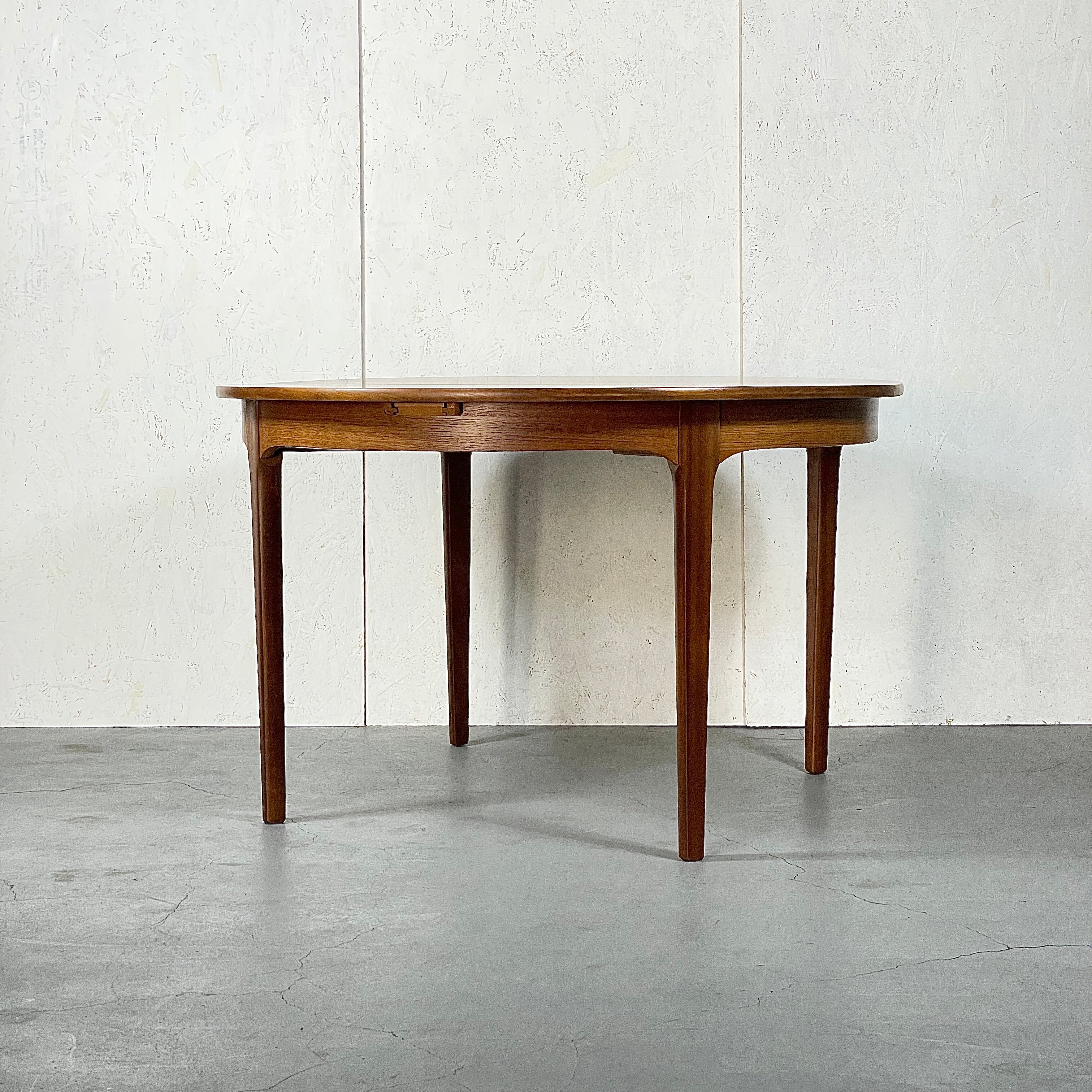 Nathan(ネイサン) / EXTENSION ROUND TABLE エクステンション ラウンドテーブル (1) – NONOR FURNITURE