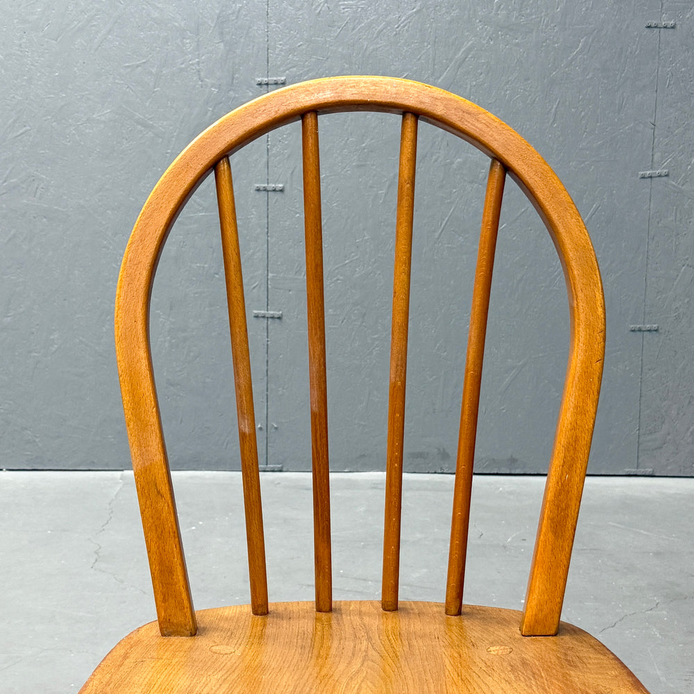 
                      
                        ERCOL(アーコール) / HOOP BACK CHAIR 4本 フープバックチェア (402)
                      
                    