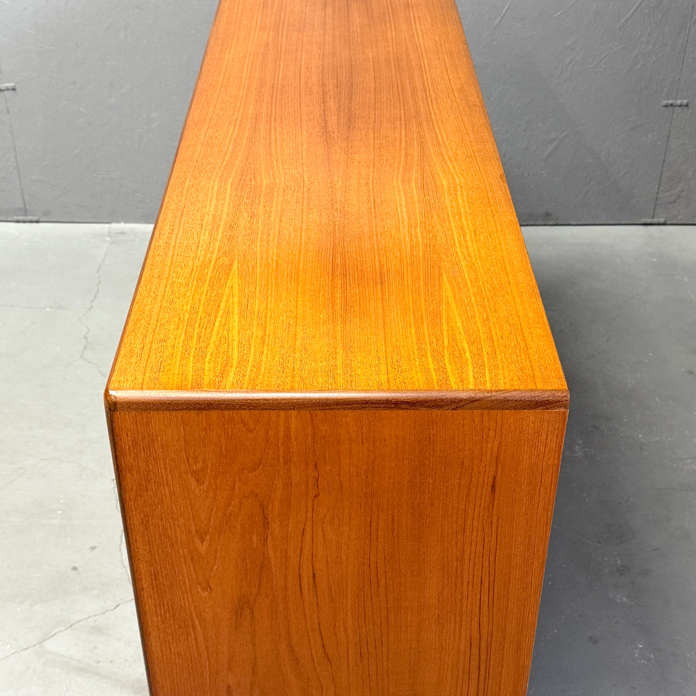 
                      
                        G-PLAN(ジープラン) / Fresco Sideboard フレスコ サイドボード (501)
                      
                    