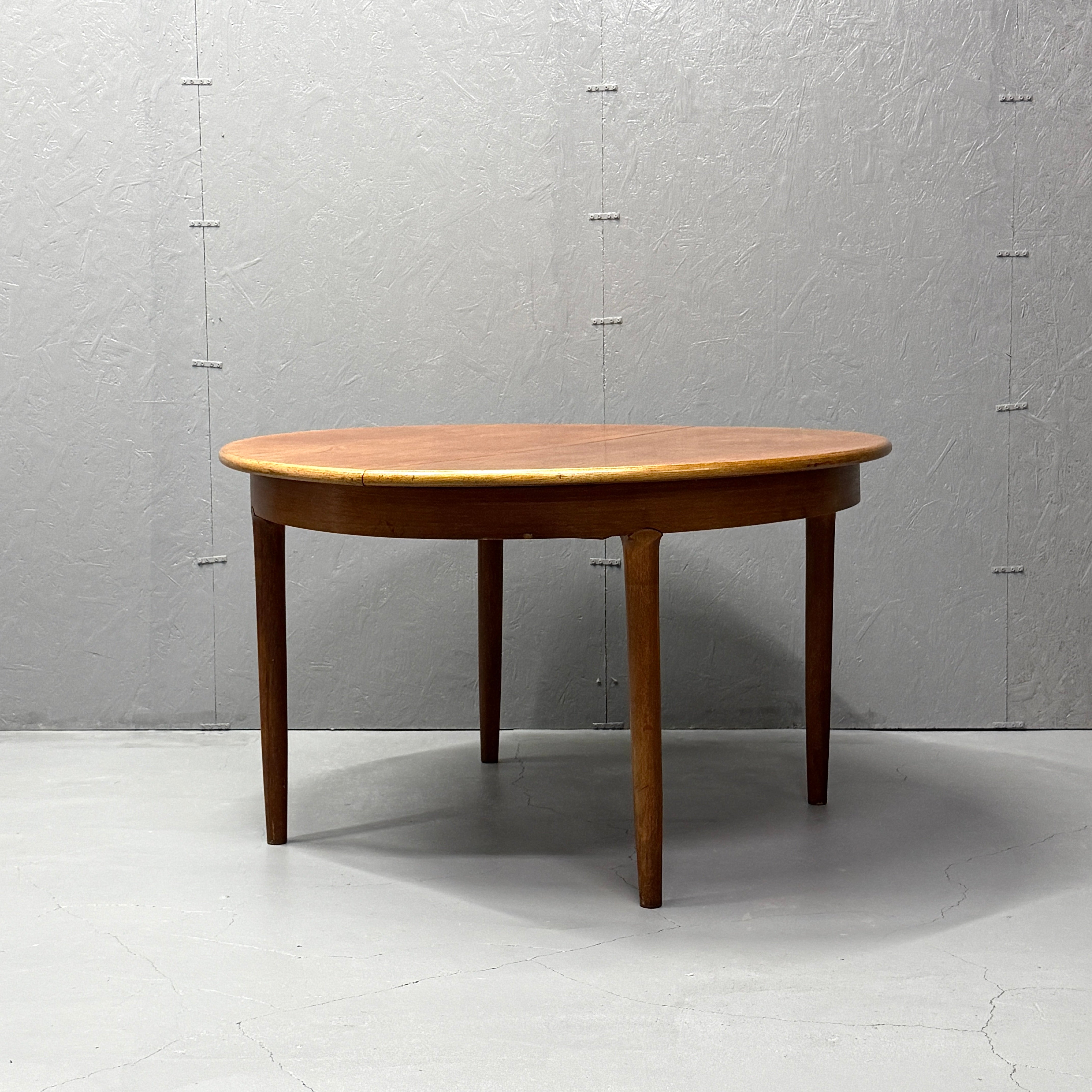 Meredew(メレデュー) / ラウンドダイニングテーブル (401) Meredew(メレデュー) / Round table ラウンドダイニングテーブル
