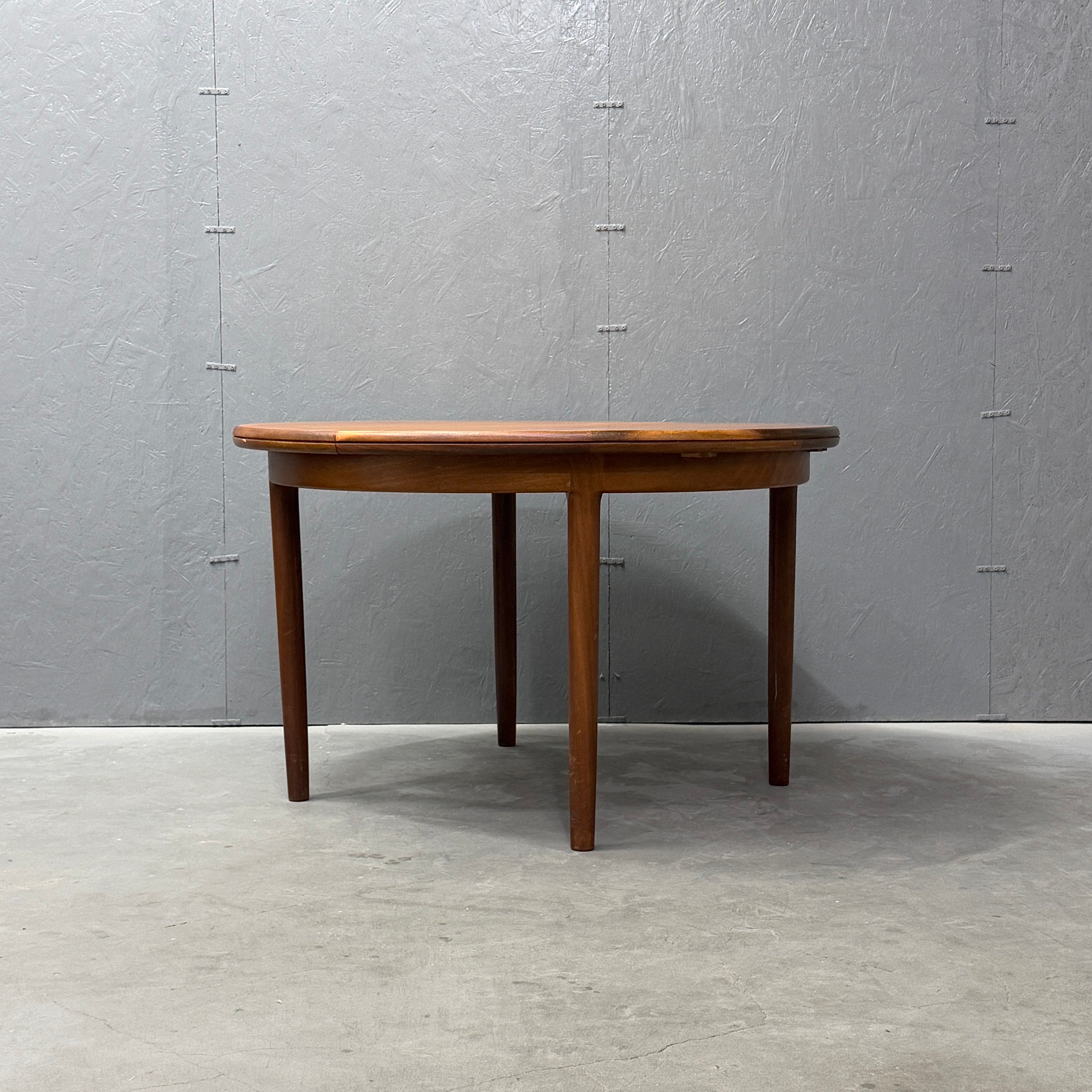 【HOM FURNITURE】拡張ラウンドテーブル◇クラシックダイニングテーブル ダイニングテーブル – NONOR FURNITURE