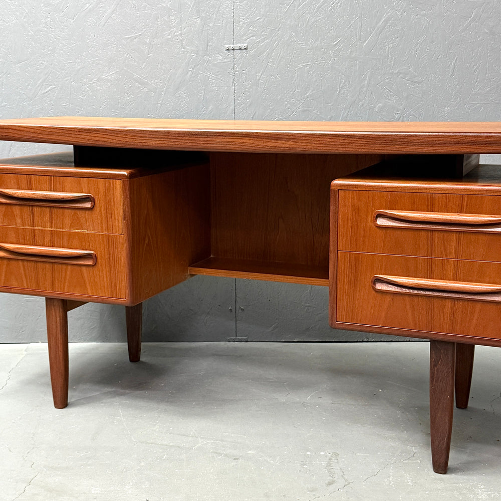 
                      
                        G-PLAN(ジープラン) / DRESSER ドレッサー (501)
                      
                    