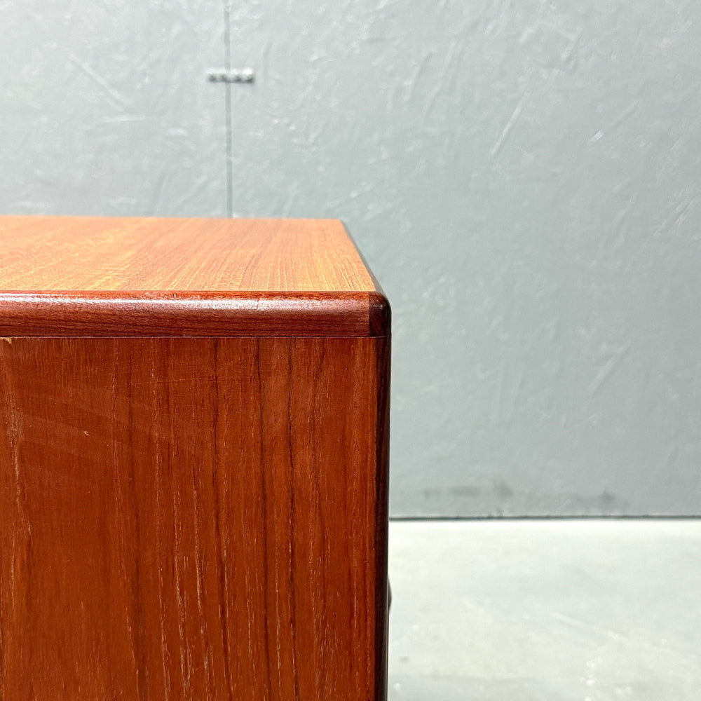 
                      
                        G-PLAN(ジープラン) / Fresco 3-Drawer Chest フレスコ 3段チェスト (501)
                      
                    