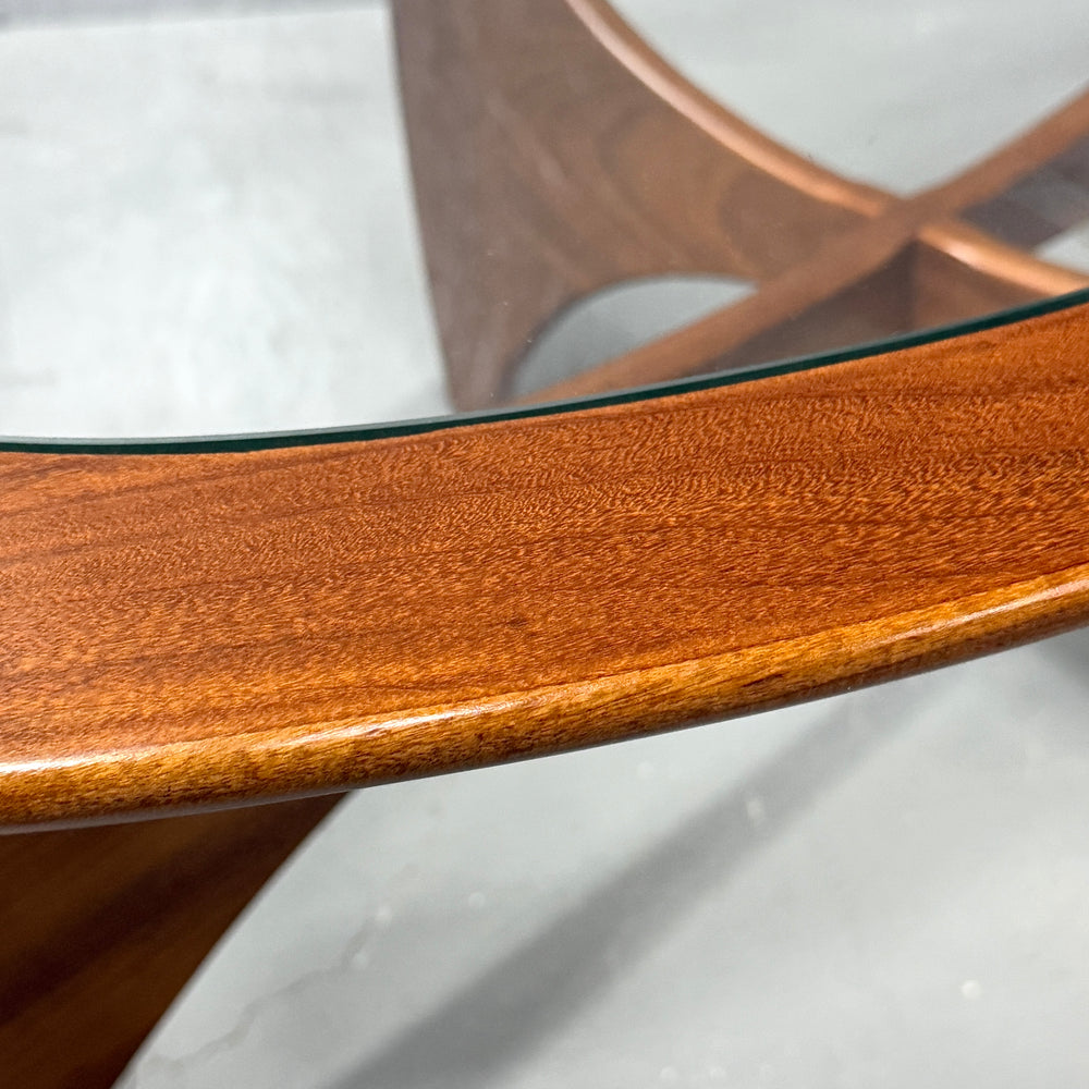 
                      
                        G-PLAN(ジープラン) / Astro oval coffee table アストロ オーバルコーヒーテーブル (402)
                      
                    