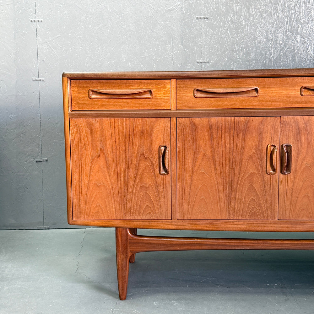 
                      
                        G-PLAN(ジープラン) / Fresco Sideboard フレスコ サイドボード (504)
                      
                    