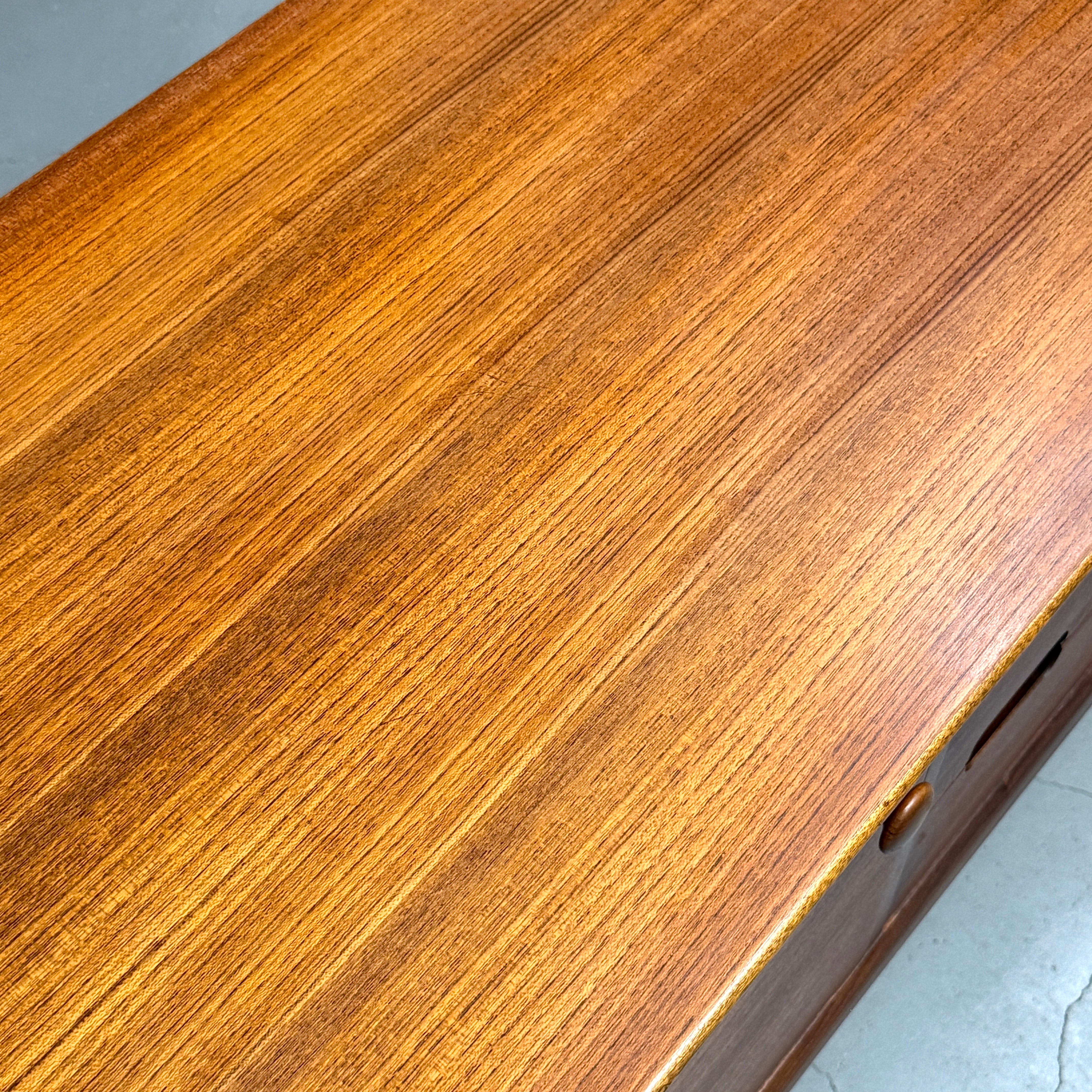 Younger(ヤンガー) / “Fonseca” Sideboard フォンセカ サイドボード