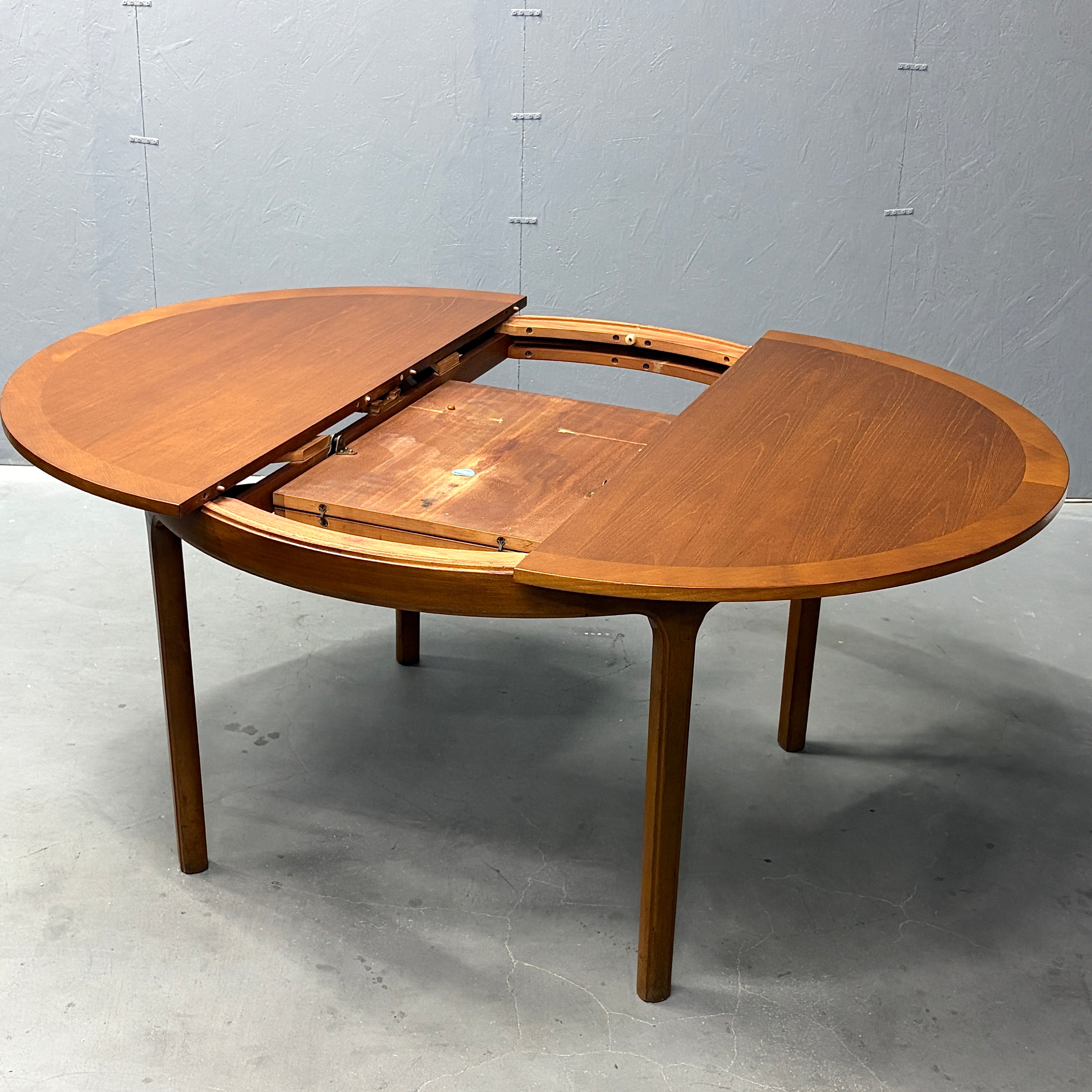 Nathan(ネイサン) / EXTENSION ROUND TABLE エクステンション ラウンド