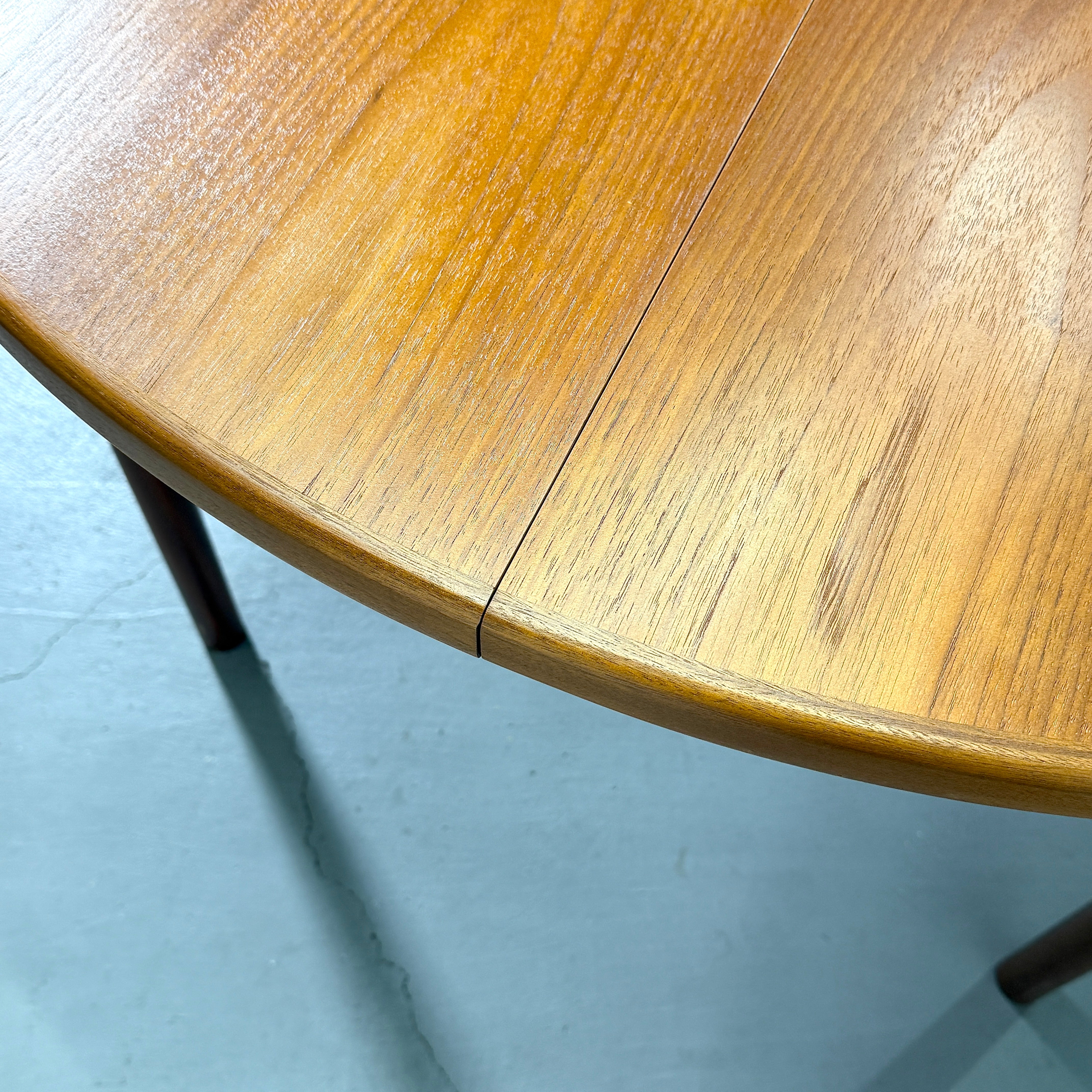 A.H.McINTOSH(マッキントッシュ) / ROUND TABLE ラウンド