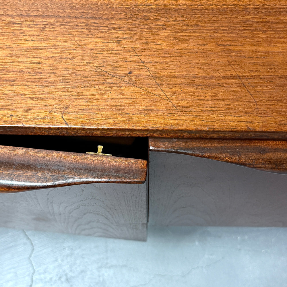 
                      
                        A.H.McINTOSH(マッキントッシュ) /  DUNVEGAN Sideboard (401)
                      
                    