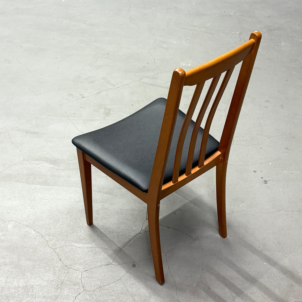 
                      
                        Vintage dining chair 英国ヴィンテージ ダイニングチェア (402)
                      
                    