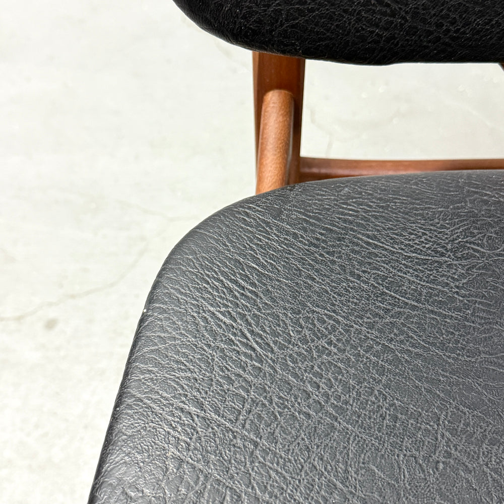 
                      
                        Elliots of Newbury(EON) / VINTAGE CHAIR ヴィンテージチェア (504)
                      
                    