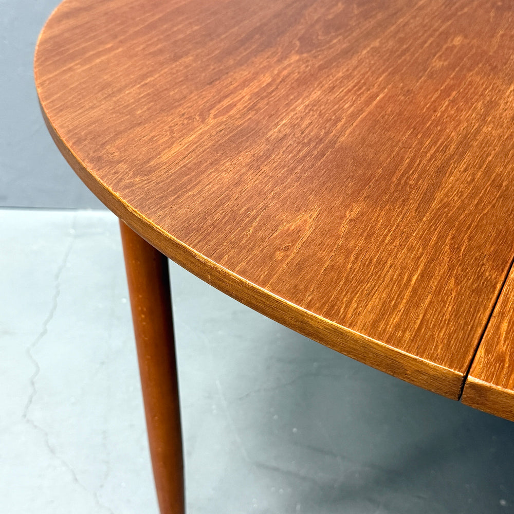 
                      
                        TEAK EXTENSION ROUND TABLE チークラウンドテーブル (501)
                      
                    