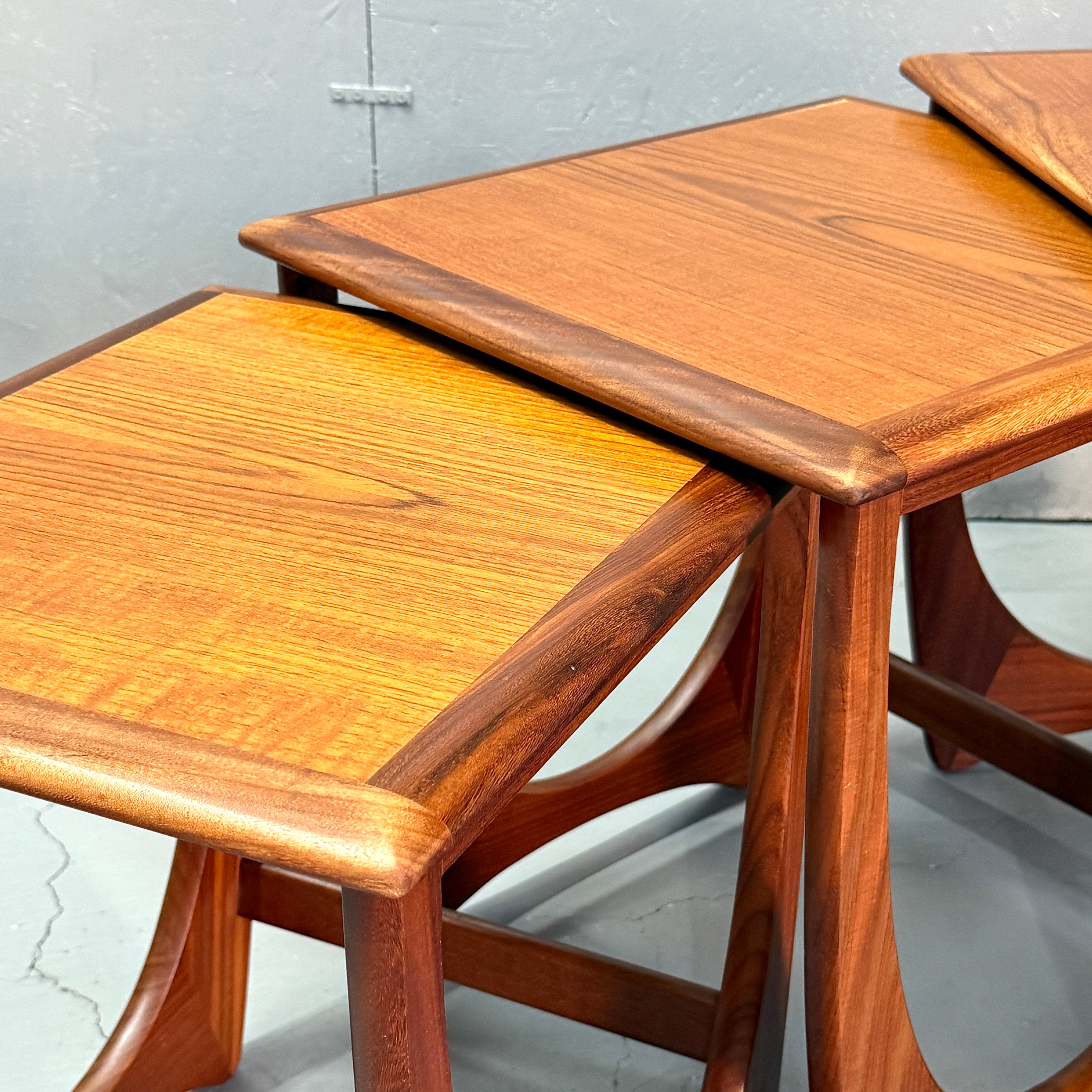 G-PLAN(ジープラン) / アストロ ネストテーブル (401)