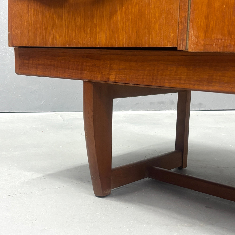 
                      
                        Stonehill(ストーンヒル) / Vintage Sideboard (401)
                      
                    